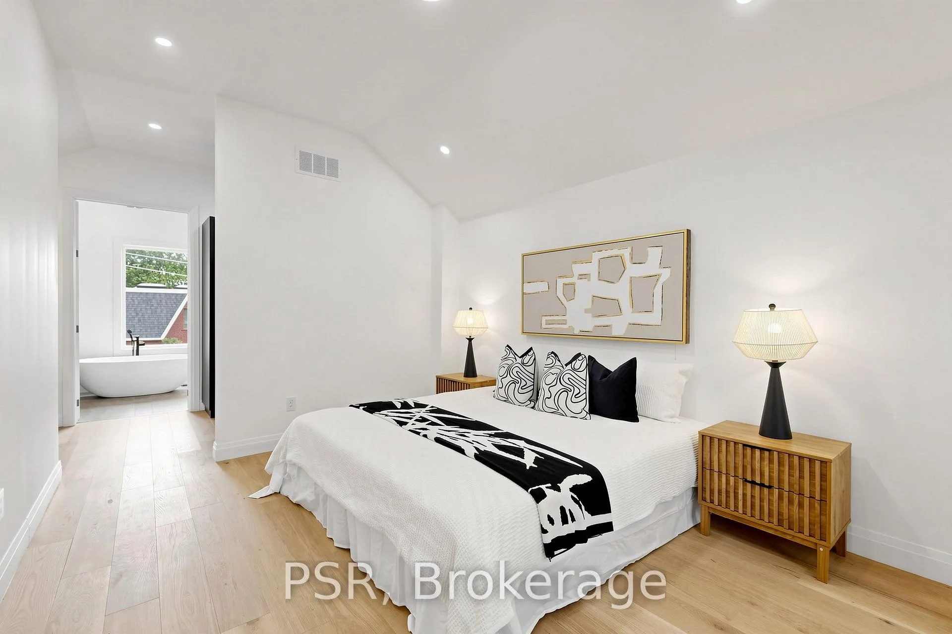 Photo 26 of 30 Winnifred Avenue, Toronto, South Riverdale — HOMEH