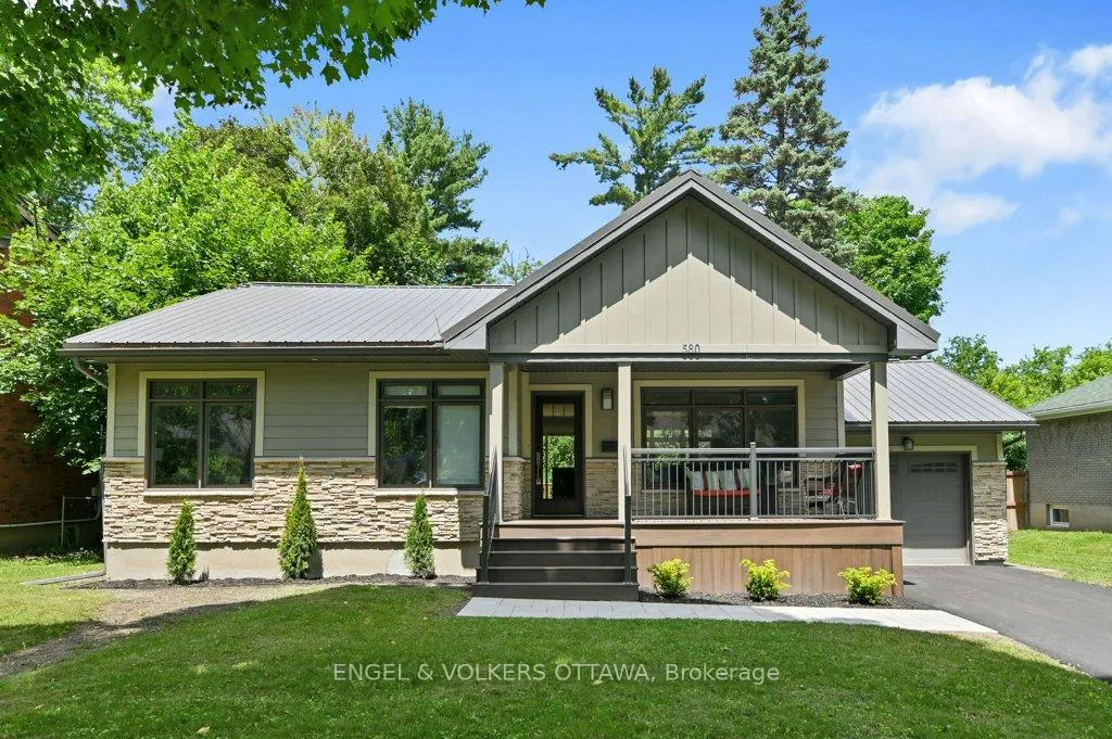 Photo 2 of 580 Thessaly Circle, Ottawa, Alta Vista/Faircrest Heights — HOMEH