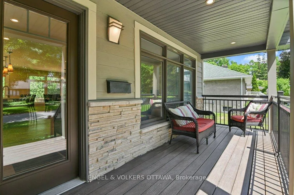 Photo 3 of 580 Thessaly Circle, Ottawa, Alta Vista/Faircrest Heights — HOMEH