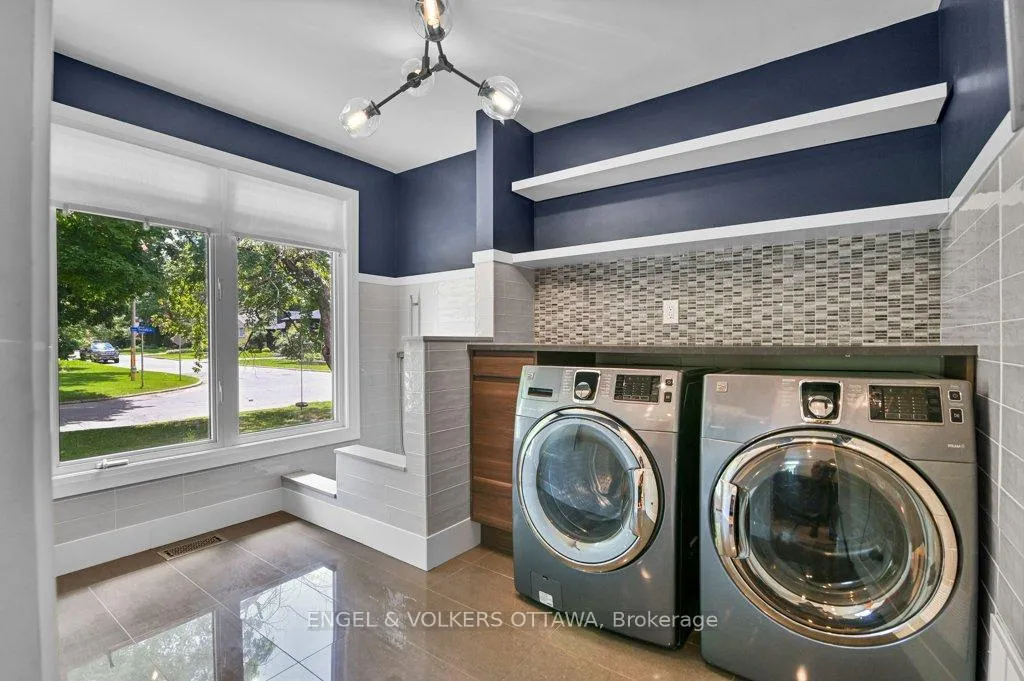 Photo 6 of 580 Thessaly Circle, Ottawa, Alta Vista/Faircrest Heights — HOMEH