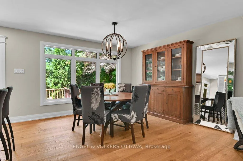 Photo 10 of 580 Thessaly Circle, Ottawa, Alta Vista/Faircrest Heights — HOMEH