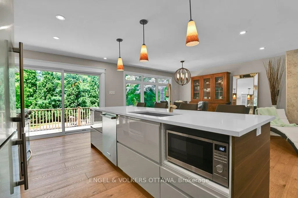 Photo 12 of 580 Thessaly Circle, Ottawa, Alta Vista/Faircrest Heights — HOMEH