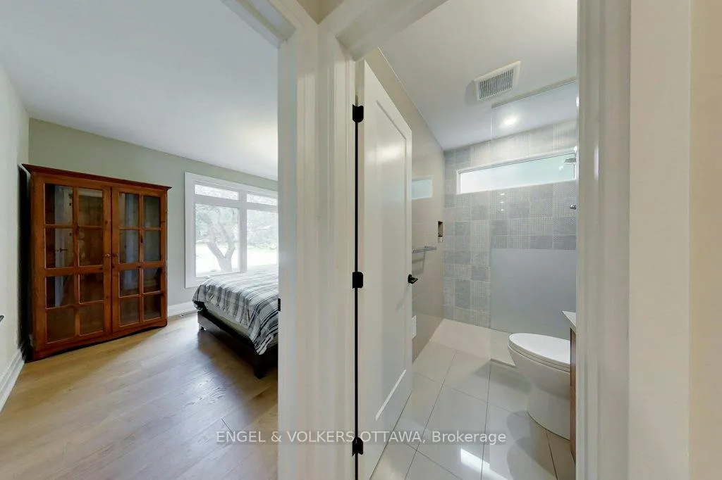 Photo 18 of 580 Thessaly Circle, Ottawa, Alta Vista/Faircrest Heights — HOMEH
