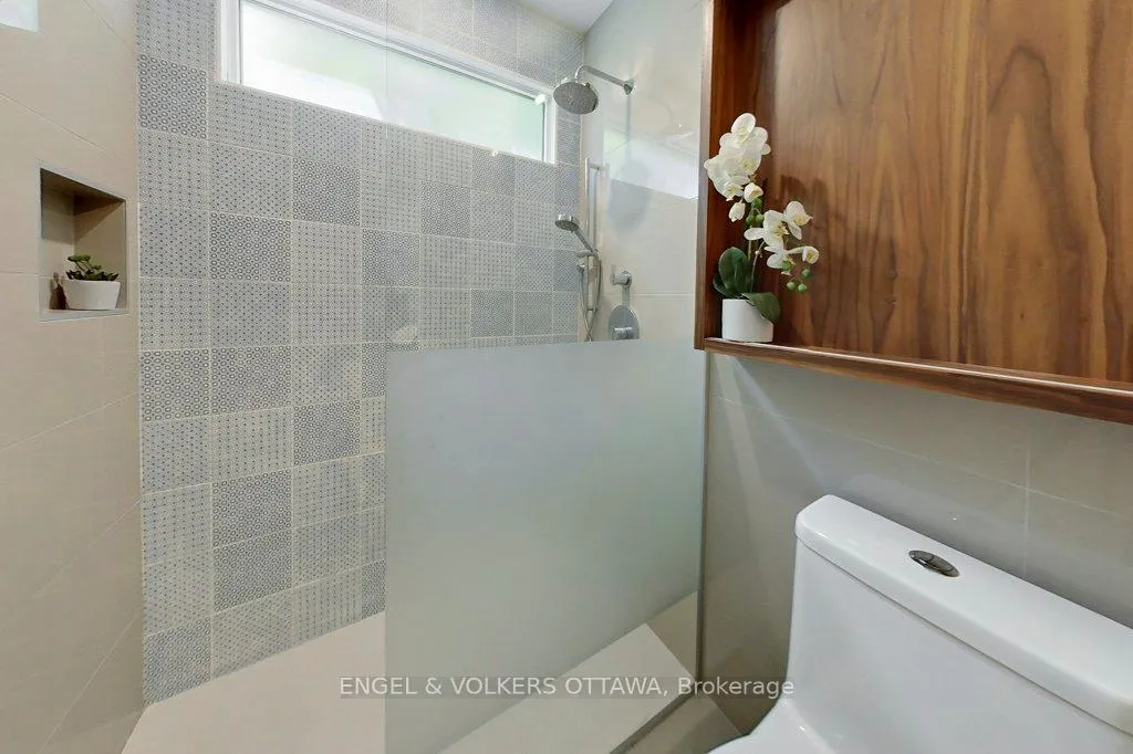 Photo 19 of 580 Thessaly Circle, Ottawa, Alta Vista/Faircrest Heights — HOMEH