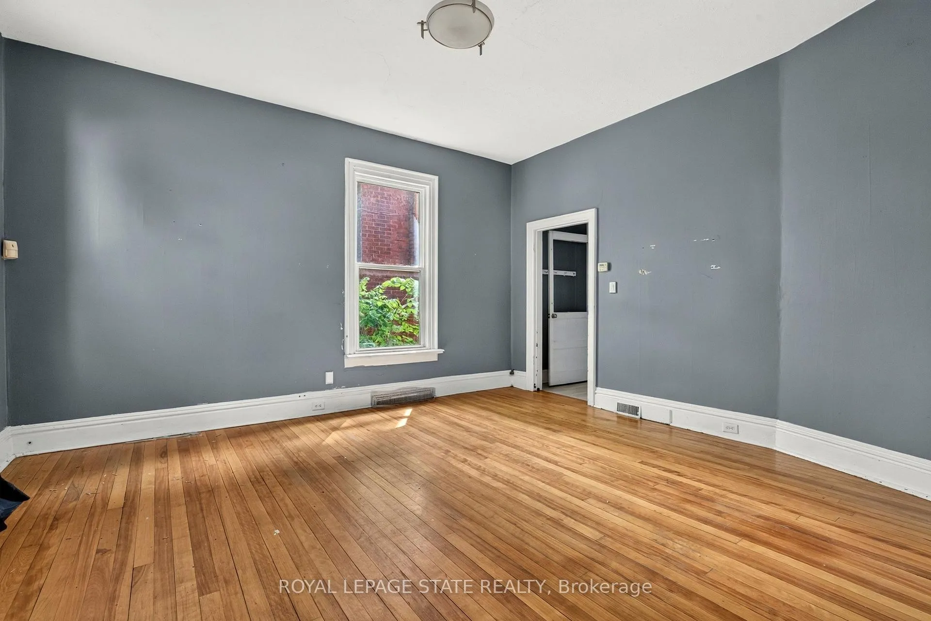 Photo 11 of 86 Sherman Avenue N, Hamilton, Gibson — HOMEH