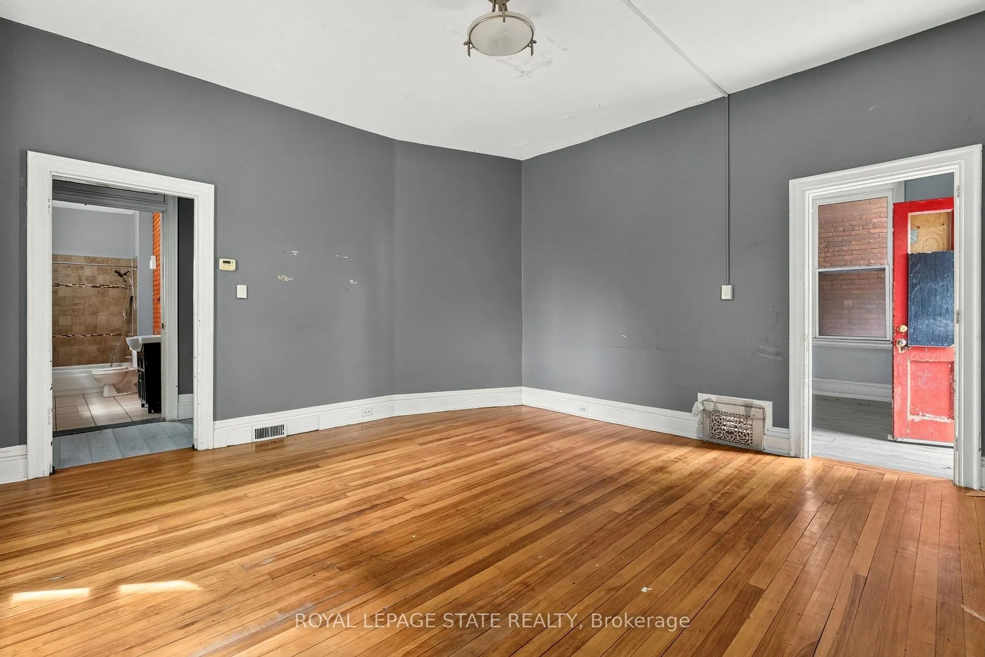 Photo 12 of 86 Sherman Avenue N, Hamilton, Gibson — HOMEH