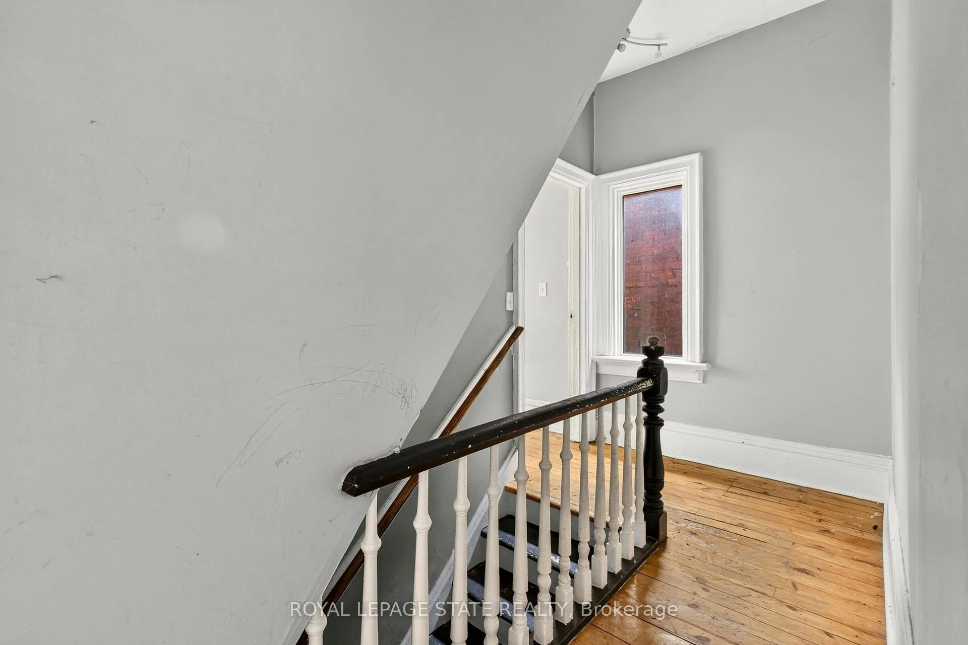 Photo 19 of 86 Sherman Avenue N, Hamilton, Gibson — HOMEH