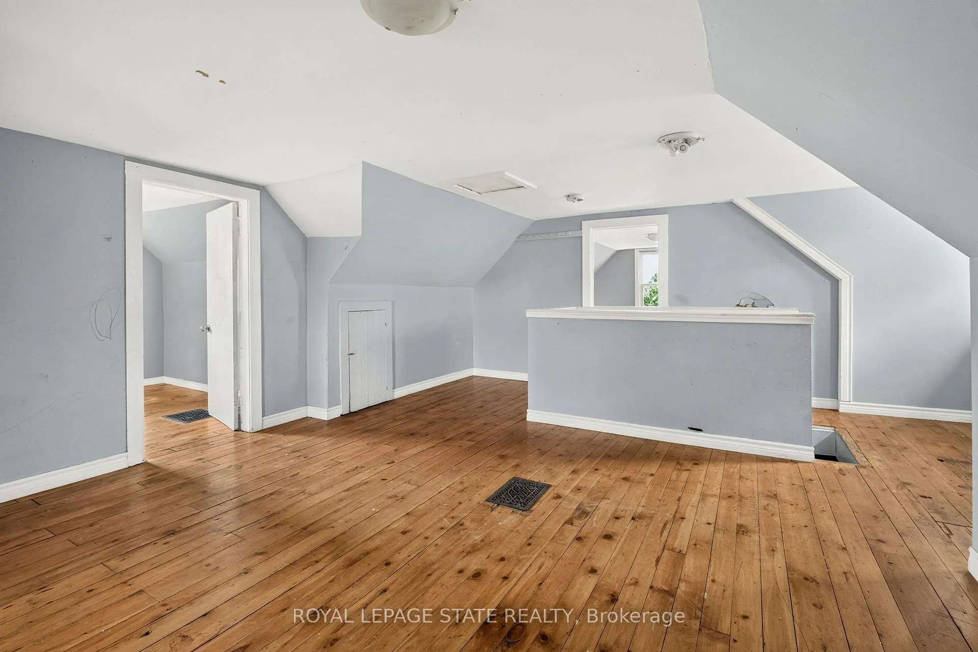 Photo 34 of 86 Sherman Avenue N, Hamilton, Gibson — HOMEH
