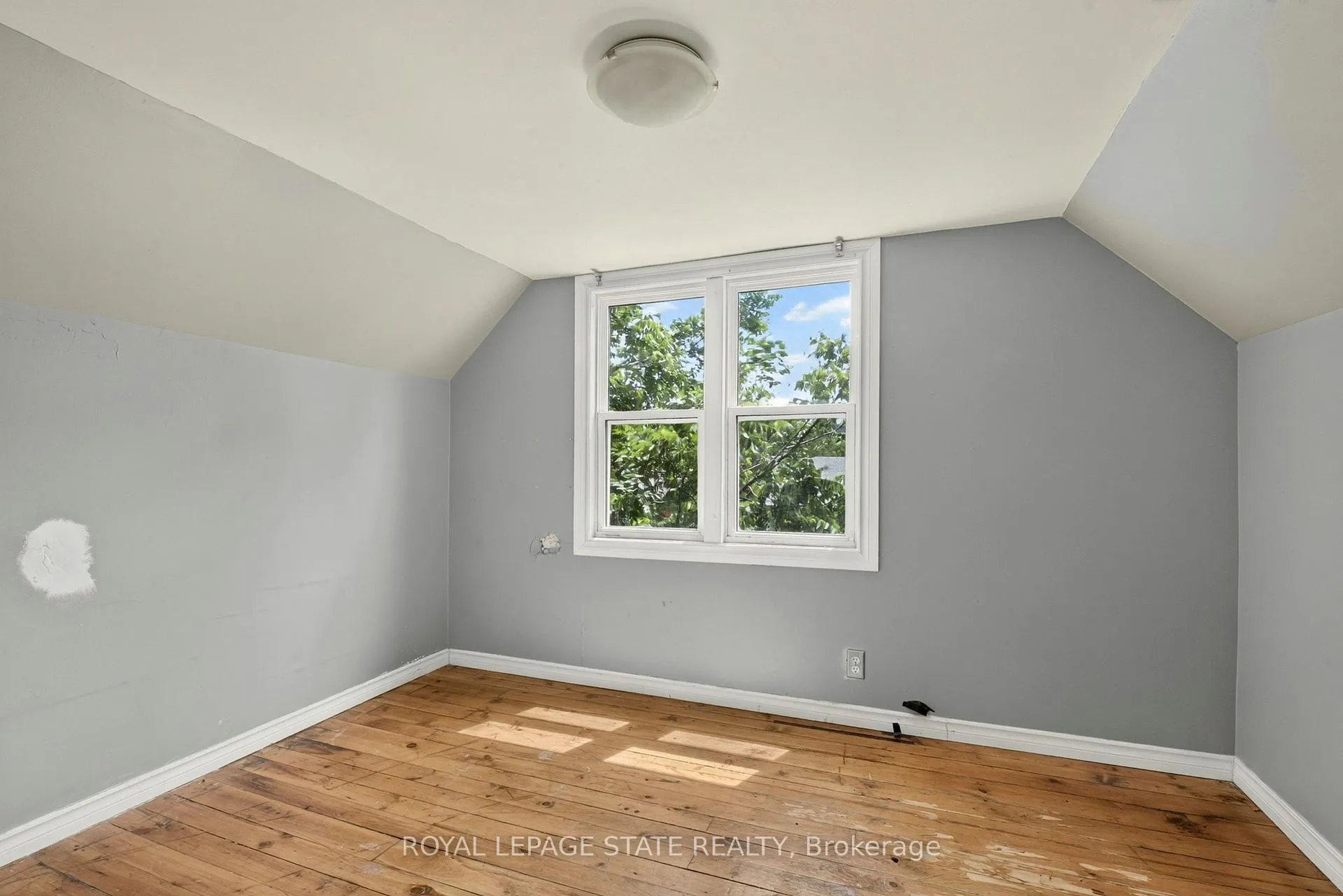 Photo 35 of 86 Sherman Avenue N, Hamilton, Gibson — HOMEH