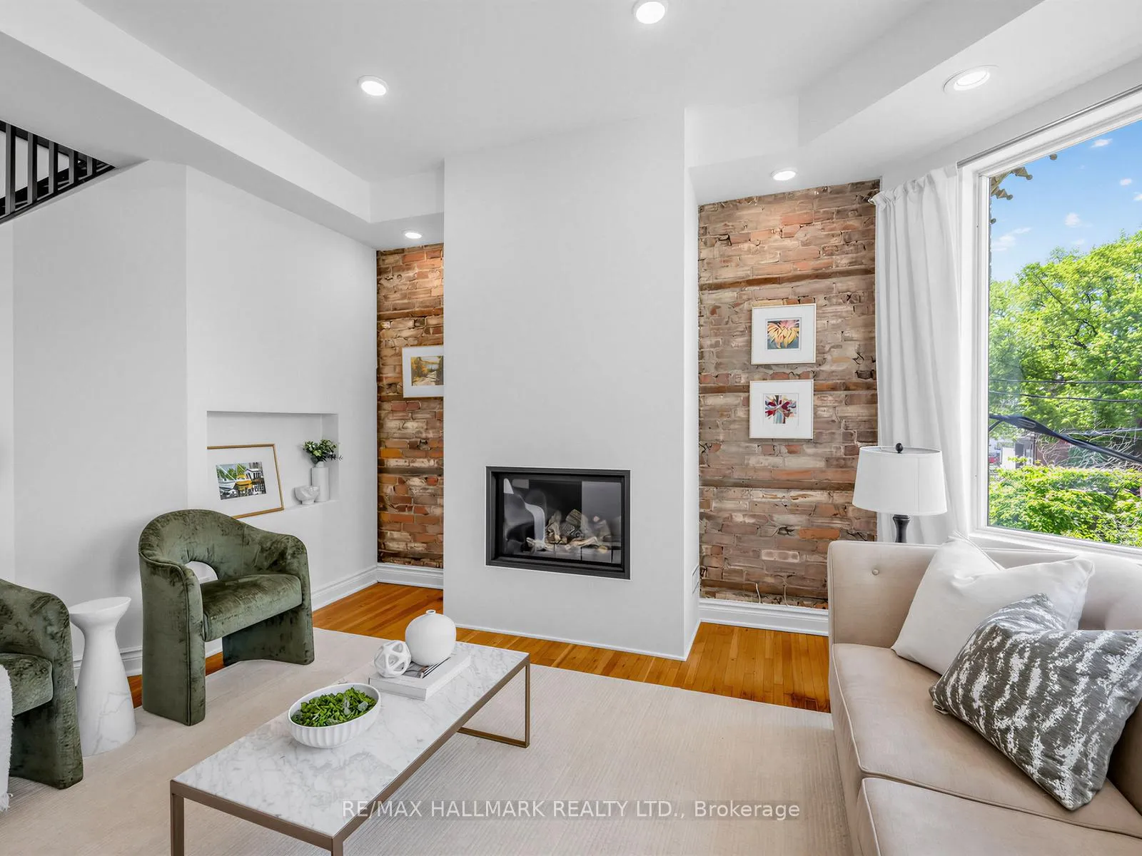 Photo 23 of 25 Grange Avenue, Toronto, Kensington-Chinatown — HOMEH