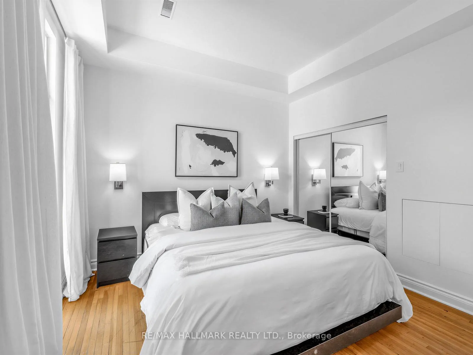 Photo 25 of 25 Grange Avenue, Toronto, Kensington-Chinatown — HOMEH