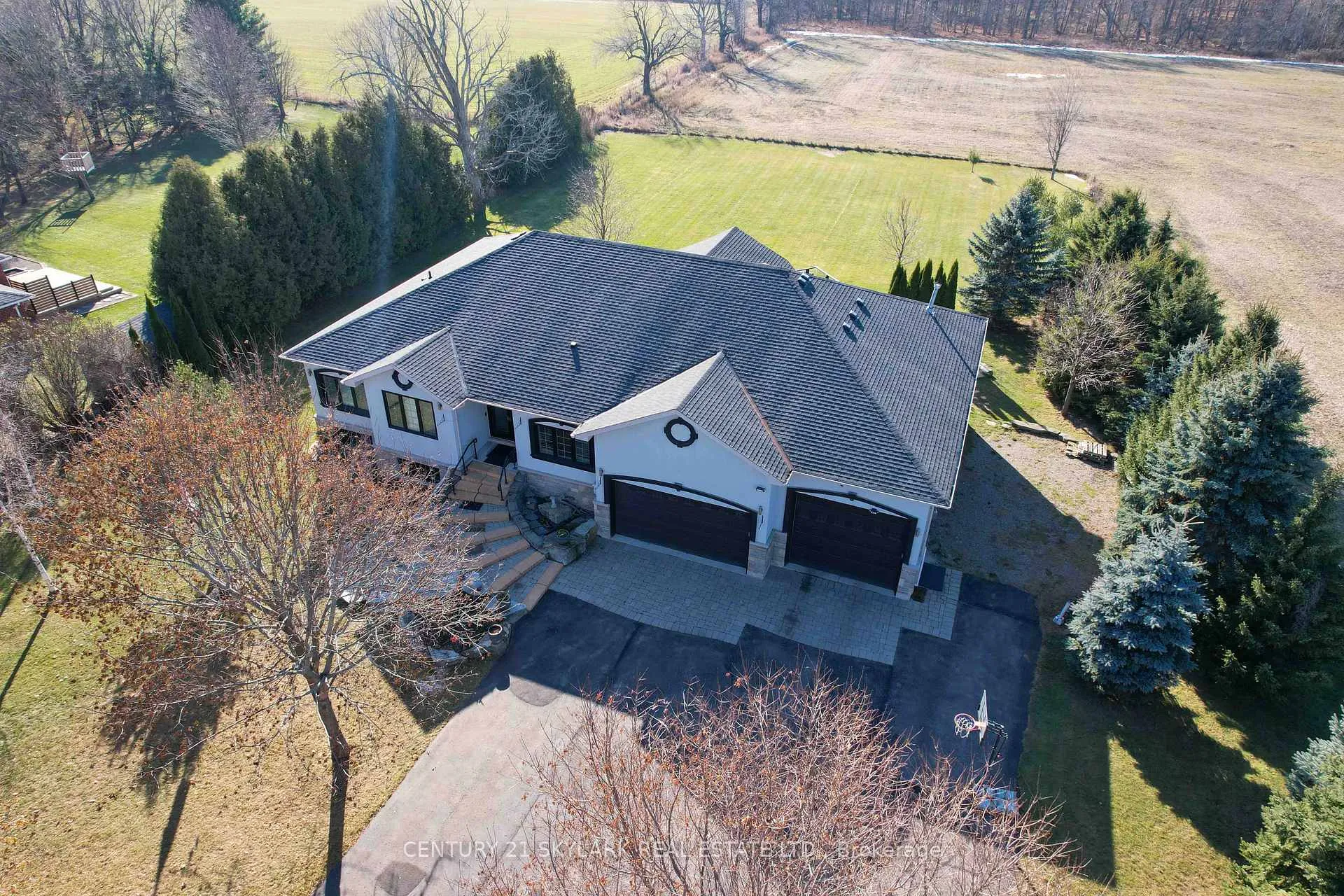 Photo 3 of 18200 Mountainview Road, Caledon, Rural Caledon — HOMEH