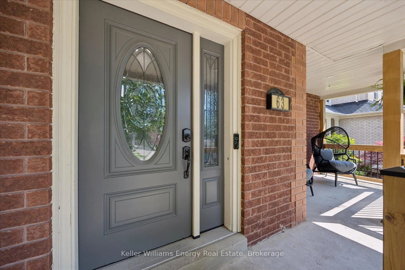 Photo 5 of 63 McBeth Place, Whitby, Brooklin — HOMEH