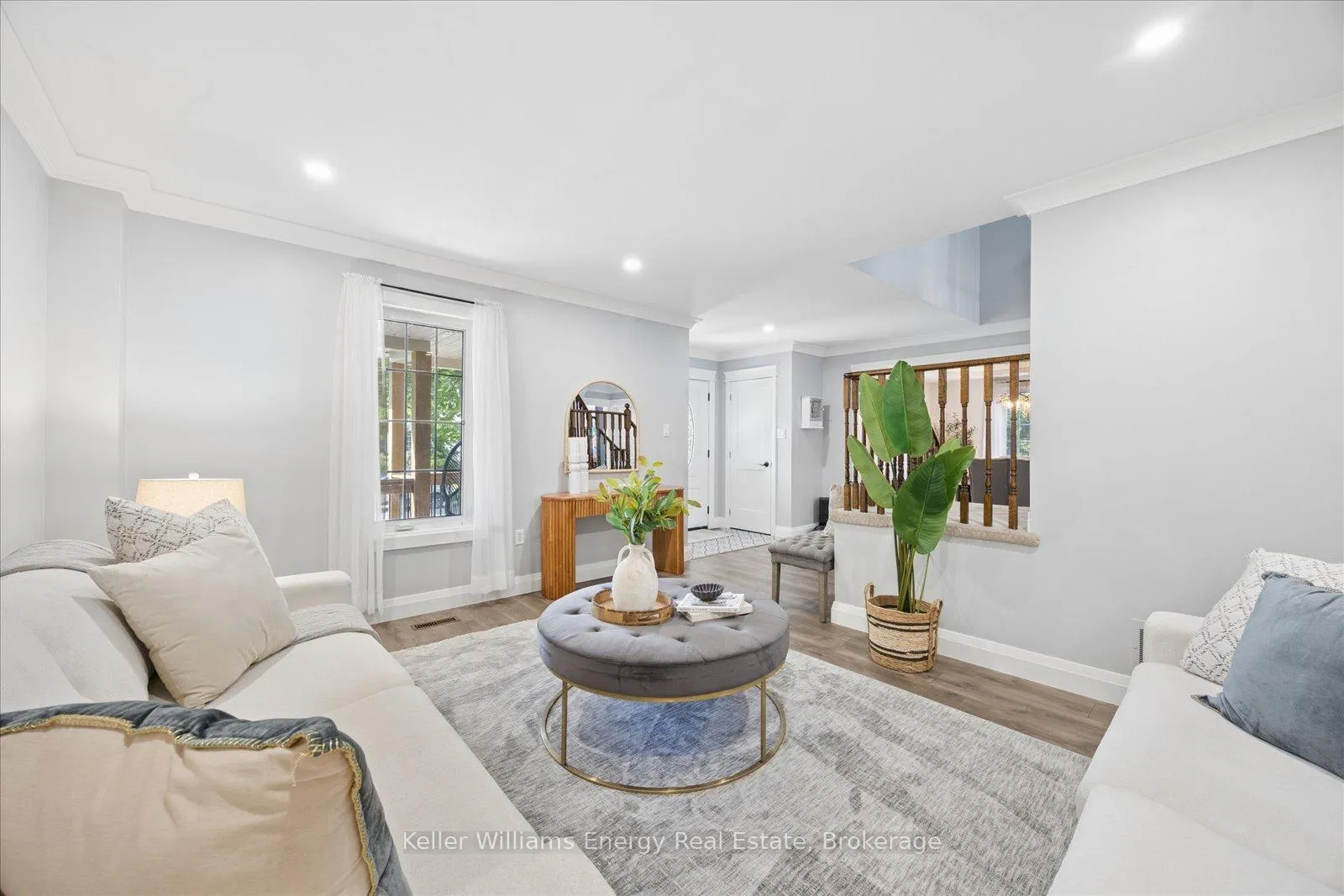 Photo 10 of 63 McBeth Place, Whitby, Brooklin — HOMEH