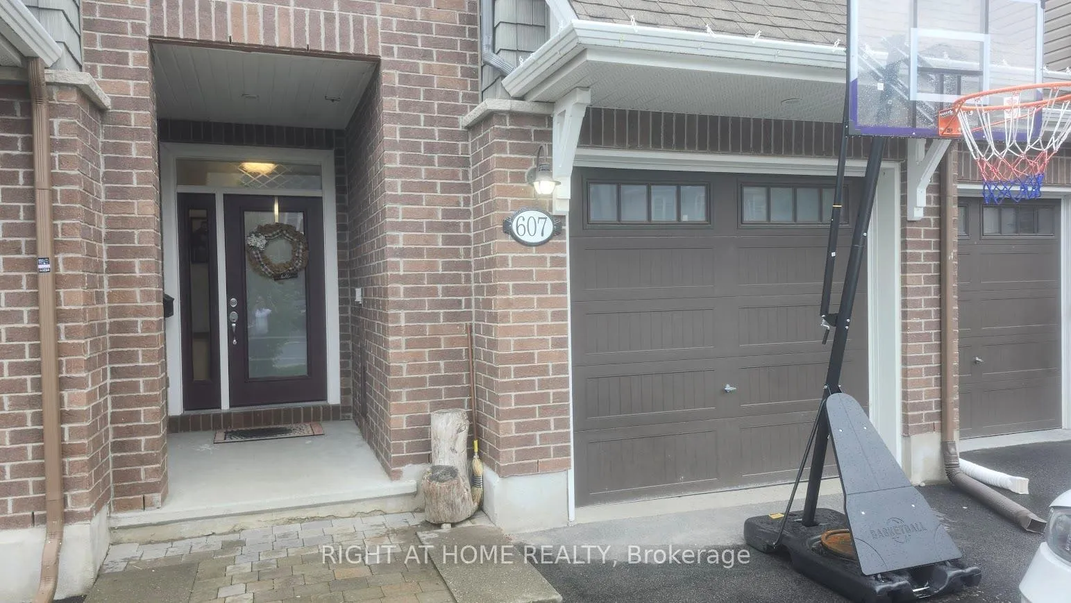 Photo 2 of 607 Egret Way, Ottawa, Barrhaven - Half Moon Bay — HOMEH