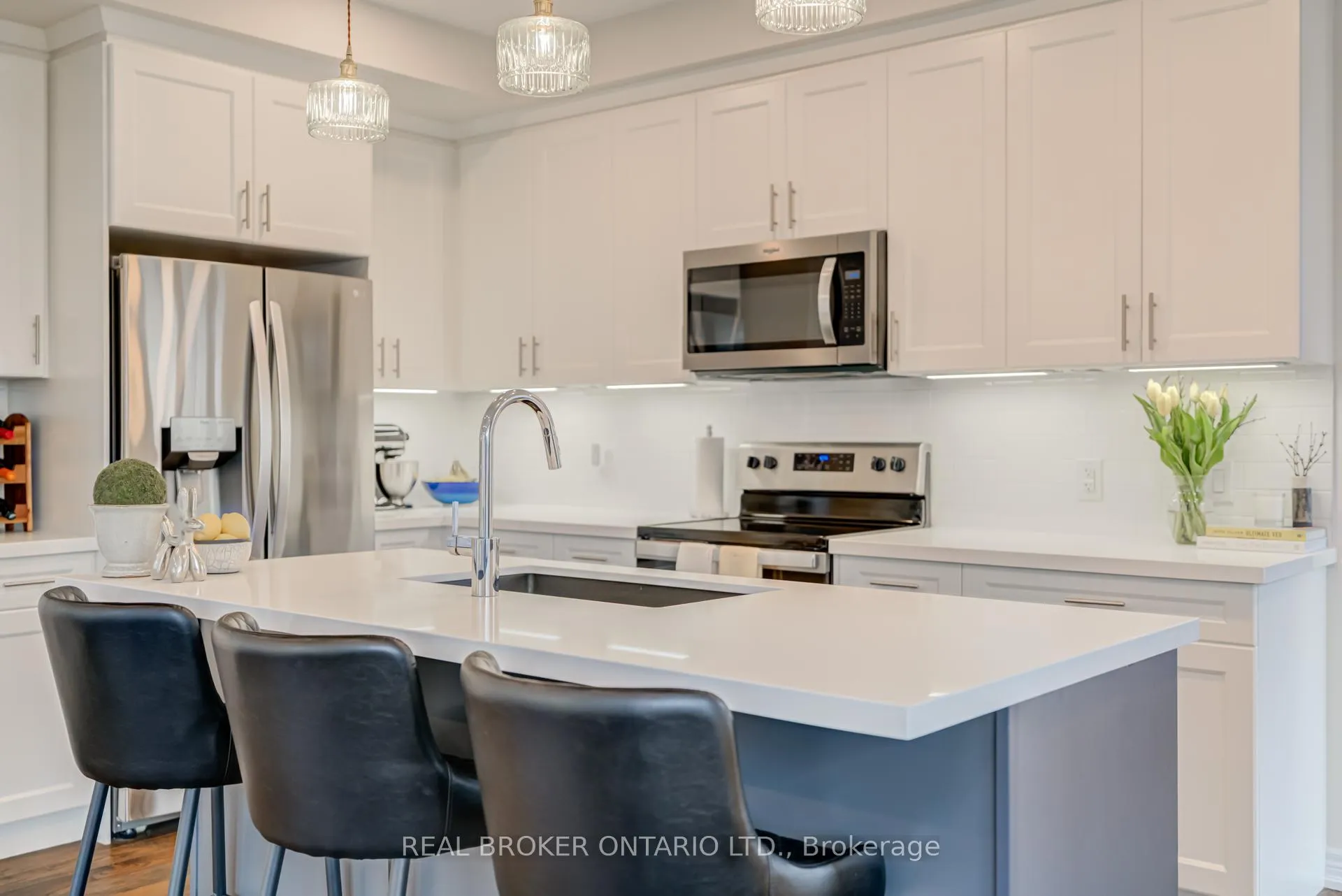 Photo 11 of 12 Icemaker Way, Whitby, Rural Whitby — HOMEH