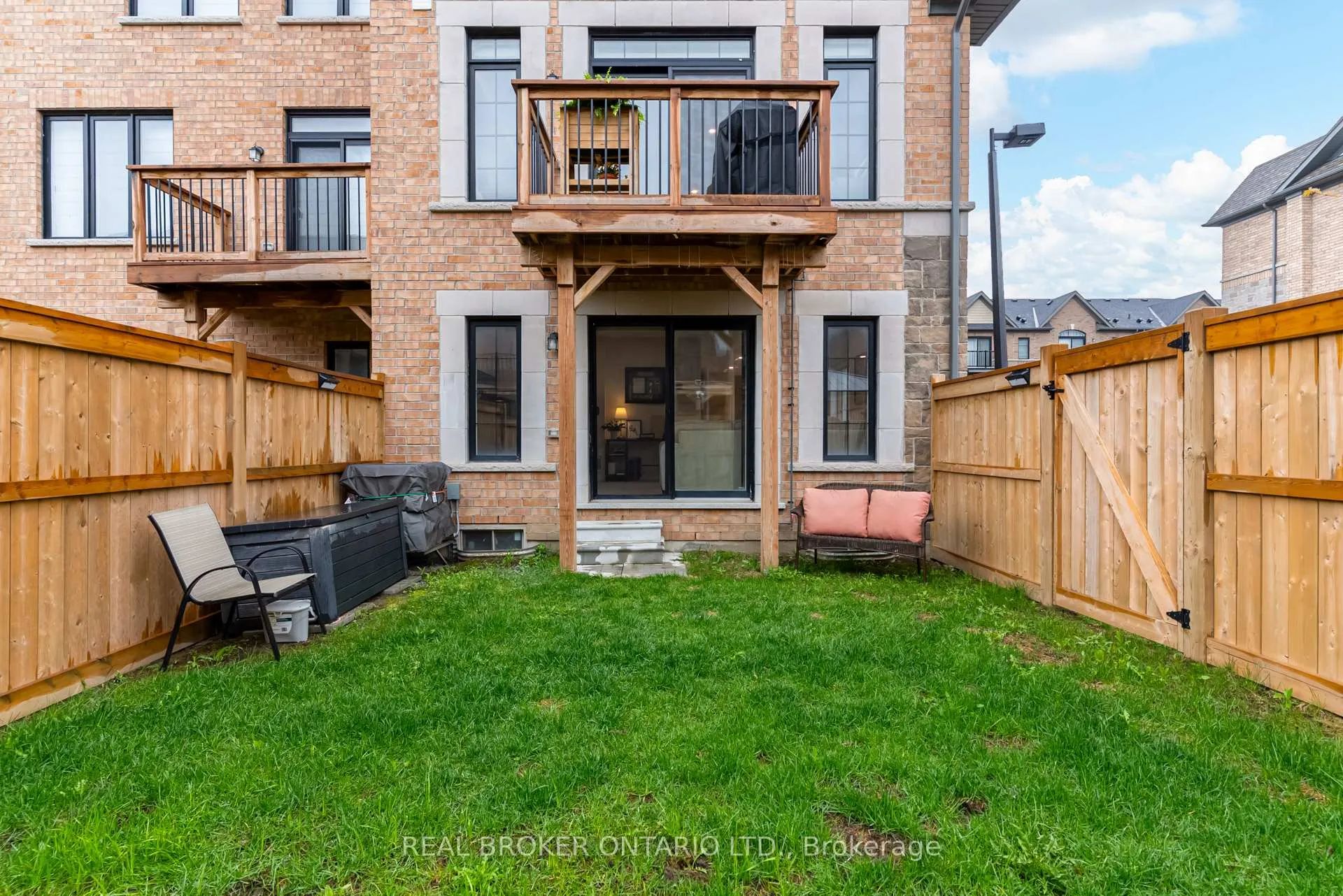 Photo 36 of 12 Icemaker Way, Whitby, Rural Whitby — HOMEH
