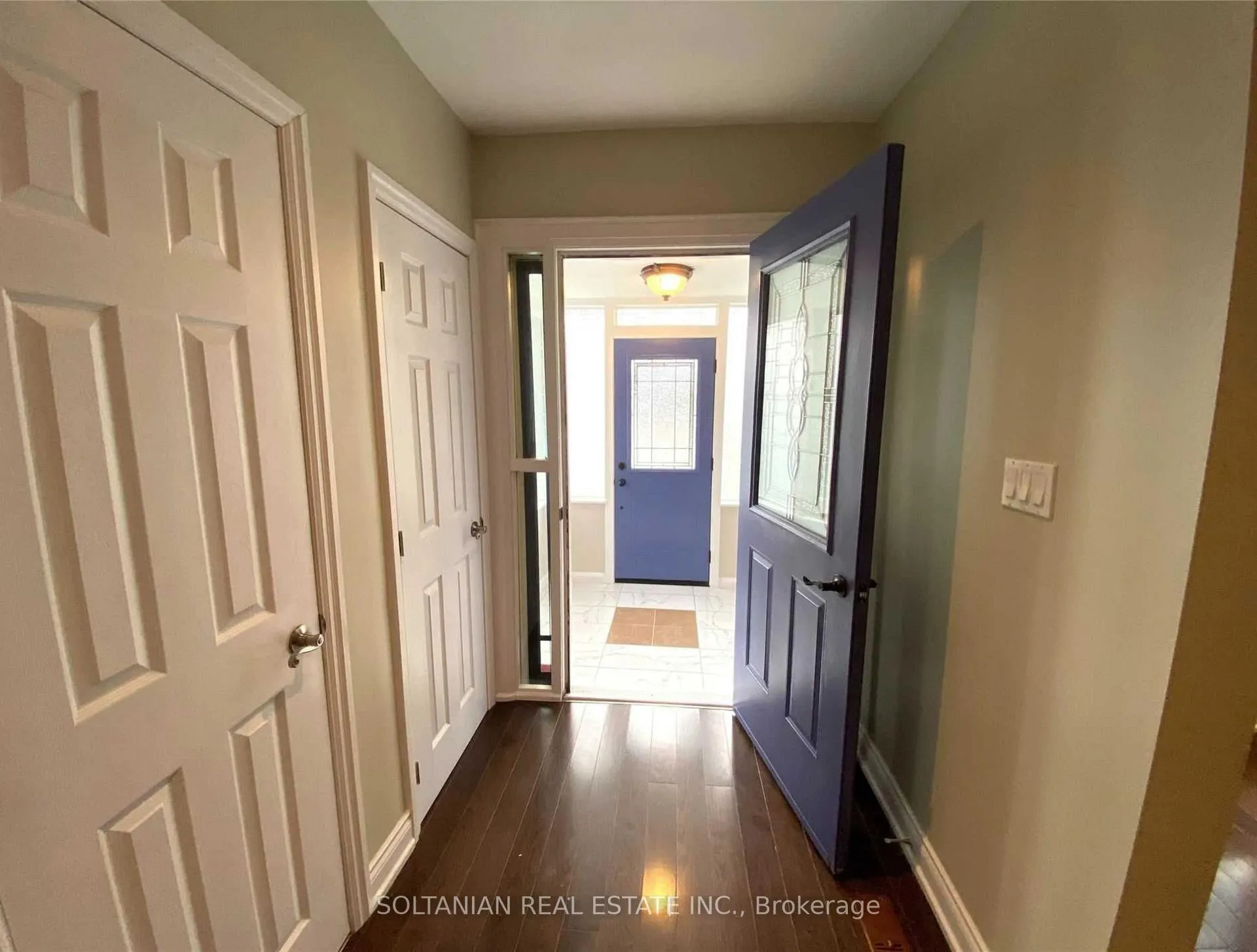 Photo 3 of 137 Colin Avenue, Toronto, Yonge-Eglinton — HOMEH