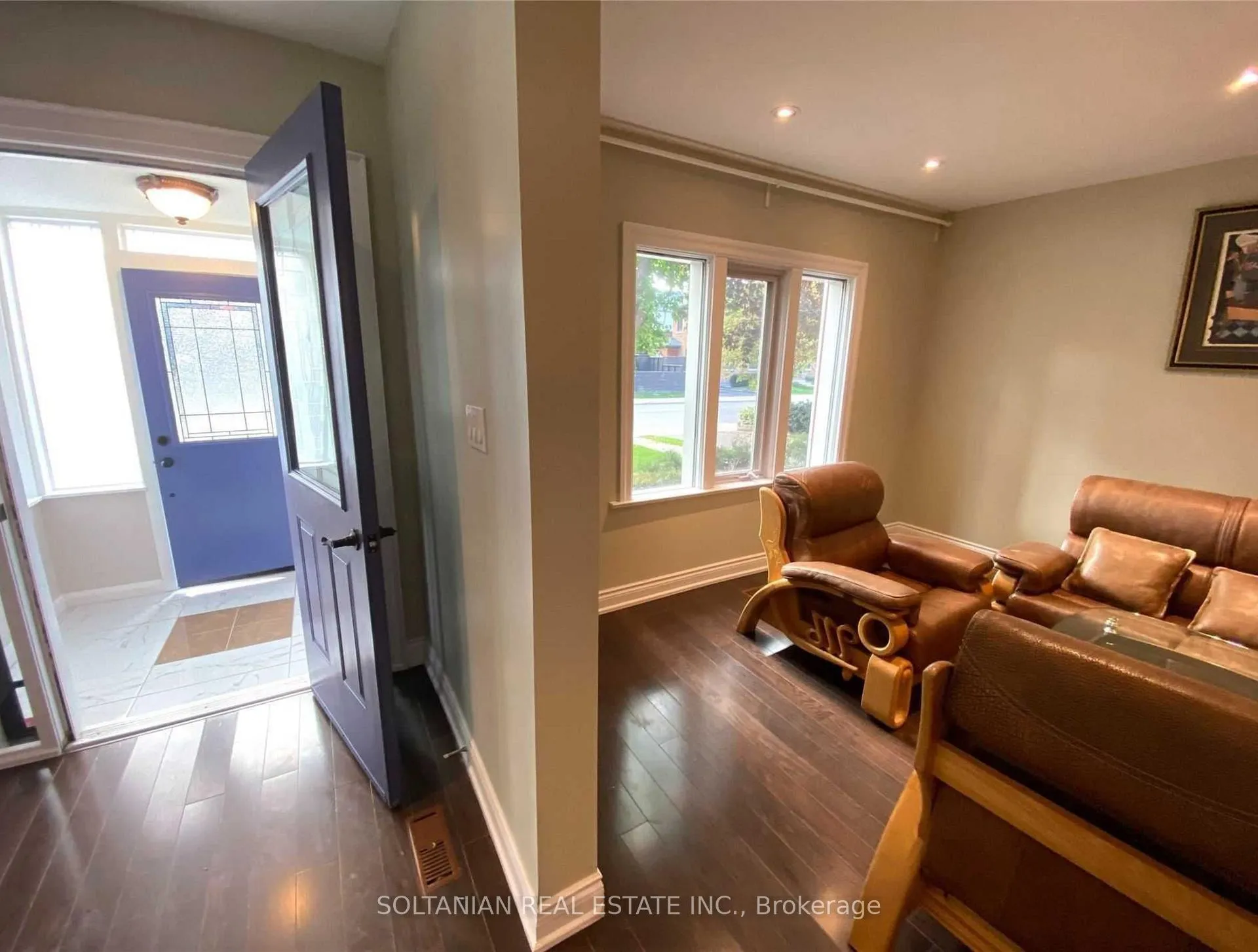 Photo 5 of 137 Colin Avenue, Toronto, Yonge-Eglinton — HOMEH