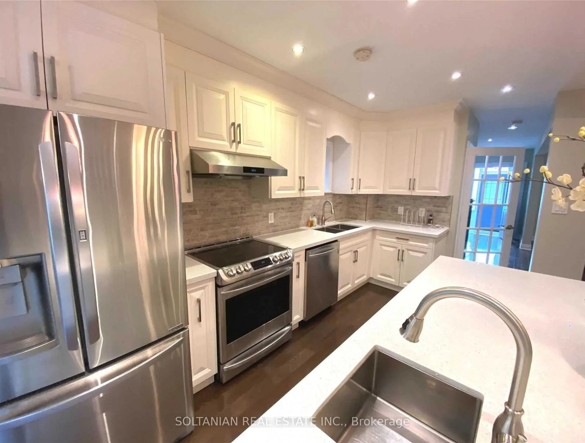 Photo 14 of 137 Colin Avenue, Toronto, Yonge-Eglinton — HOMEH