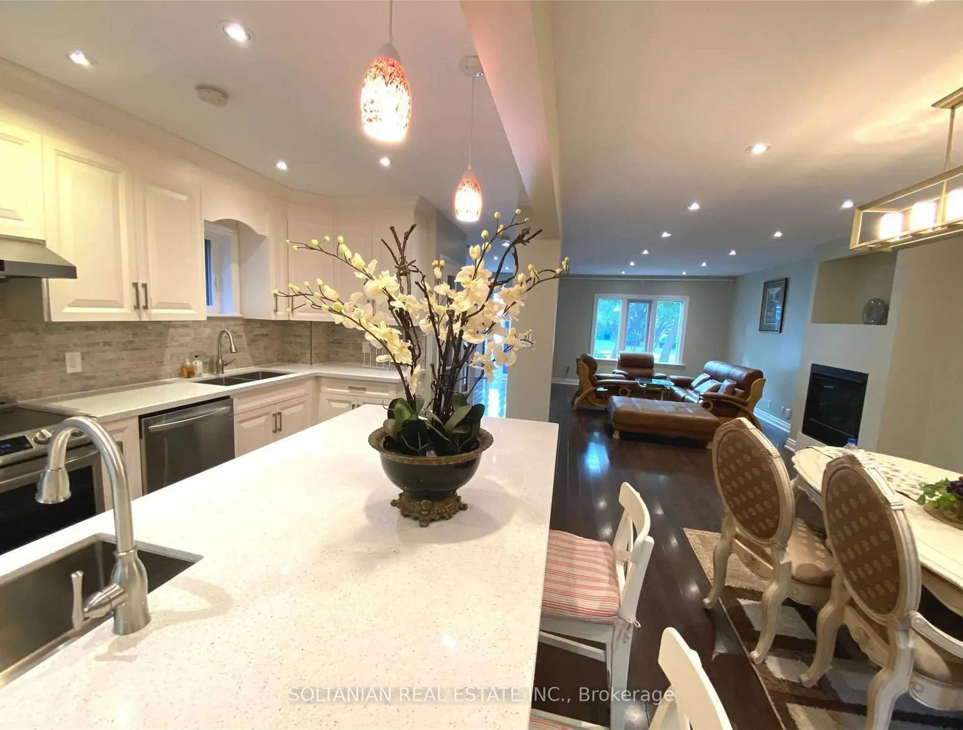 Photo 15 of 137 Colin Avenue, Toronto, Yonge-Eglinton — HOMEH