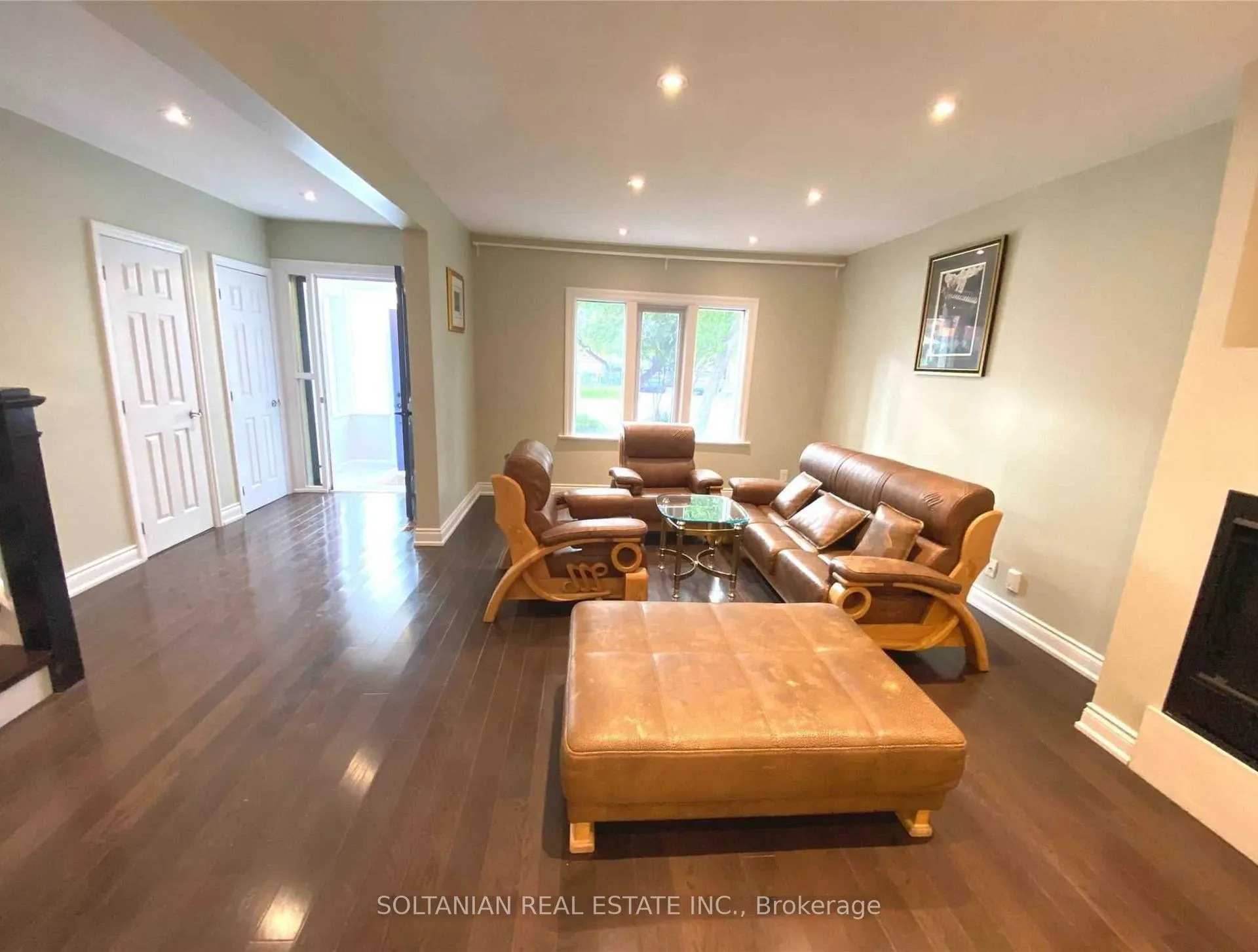 Photo 19 of 137 Colin Avenue, Toronto, Yonge-Eglinton — HOMEH