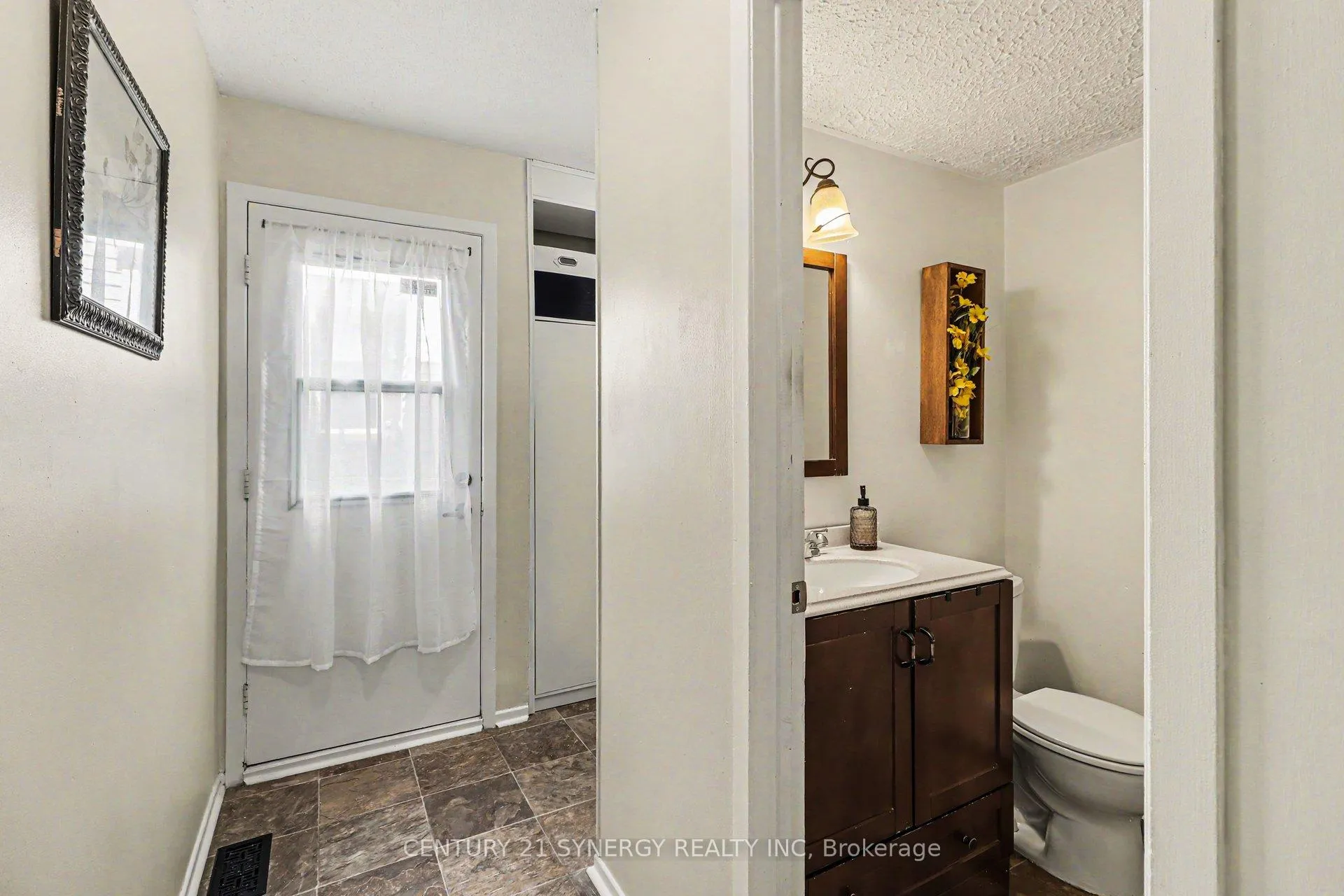 Photo 6 of 1082 Taffy Lane, Ottawa, Convent Glen North — HOMEH