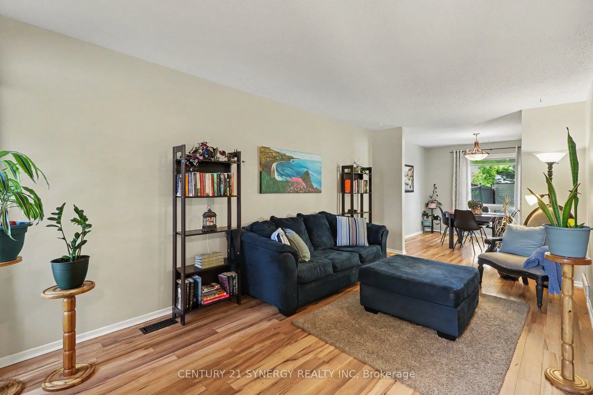 Photo 7 of 1082 Taffy Lane, Ottawa, Convent Glen North — HOMEH
