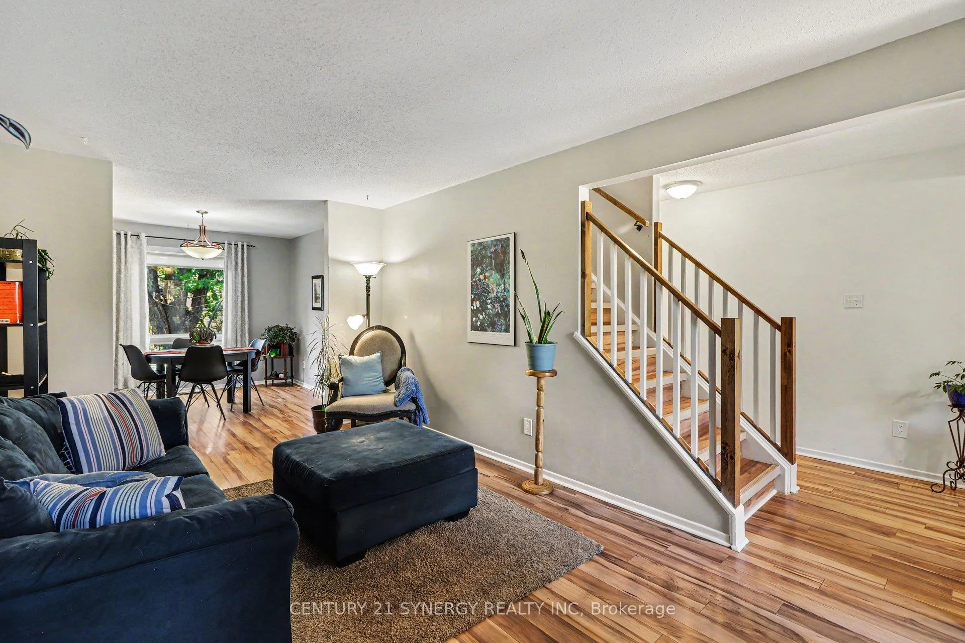 Photo 8 of 1082 Taffy Lane, Ottawa, Convent Glen North — HOMEH