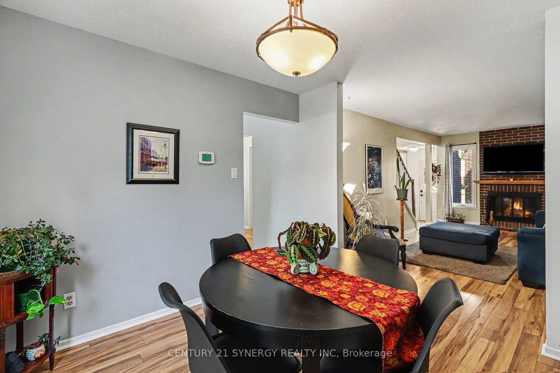 Photo 11 of 1082 Taffy Lane, Ottawa, Convent Glen North — HOMEH