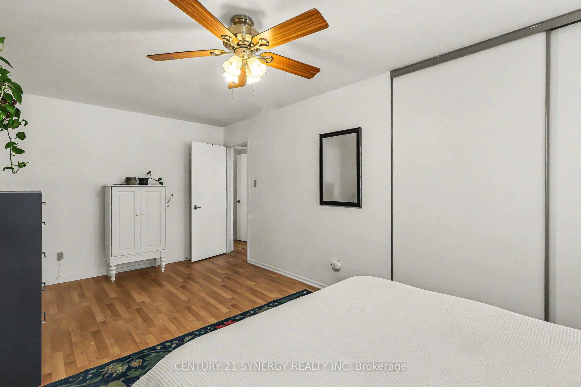 Photo 17 of 1082 Taffy Lane, Ottawa, Convent Glen North — HOMEH