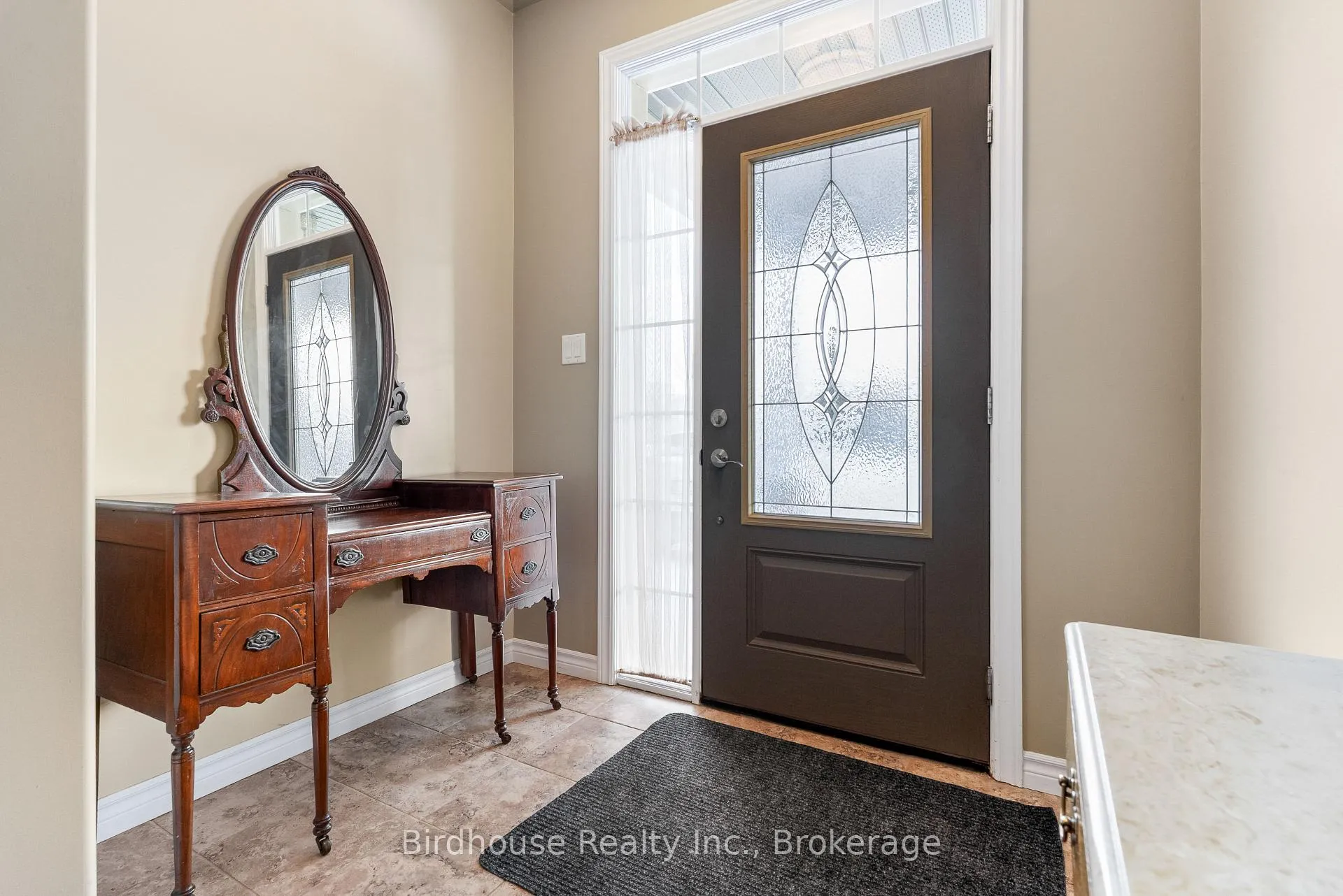 Photo 4 of 78 Chadwin Drive, Kawartha Lakes, Lindsay — HOMEH