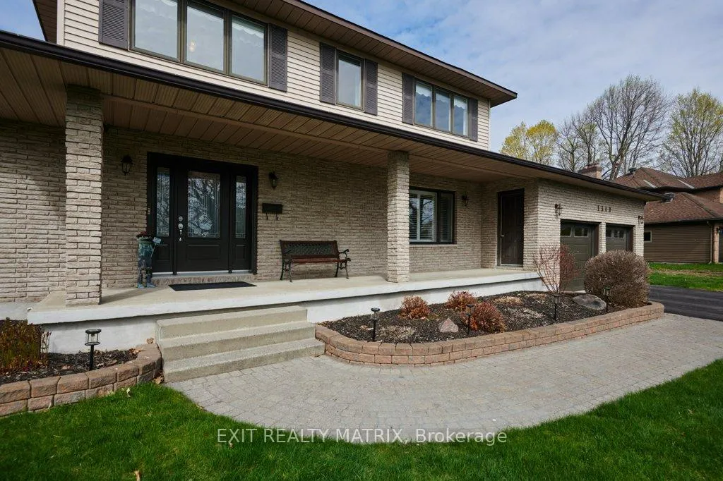 Photo 3 of 1340 Cuthbert Way, Ottawa, Greely — HOMEH