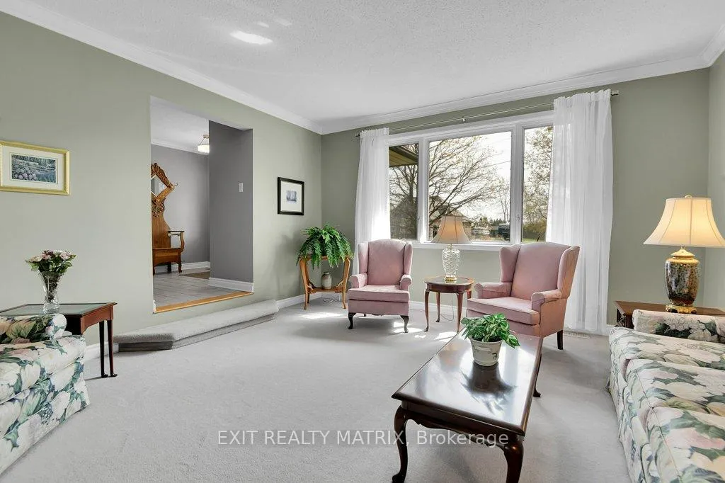 Photo 7 of 1340 Cuthbert Way, Ottawa, Greely — HOMEH