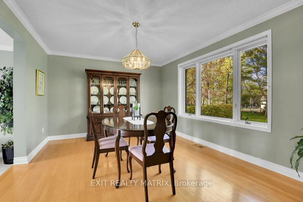 Photo 9 of 1340 Cuthbert Way, Ottawa, Greely — HOMEH