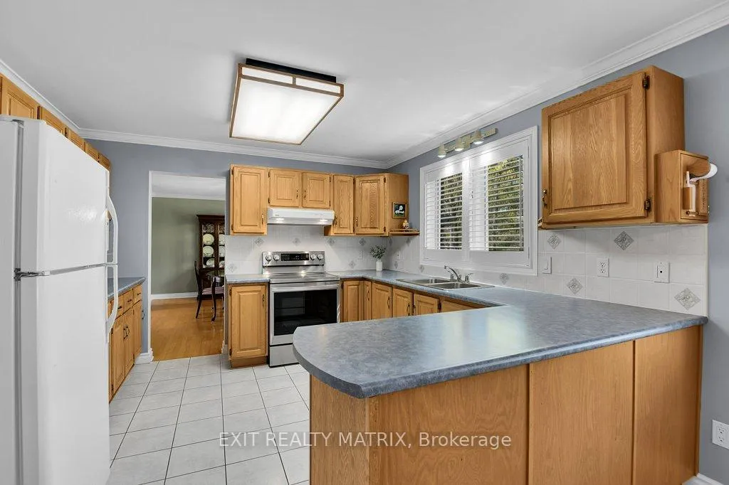 Photo 11 of 1340 Cuthbert Way, Ottawa, Greely — HOMEH