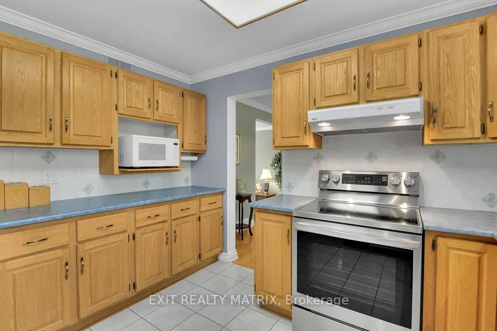 Photo 13 of 1340 Cuthbert Way, Ottawa, Greely — HOMEH