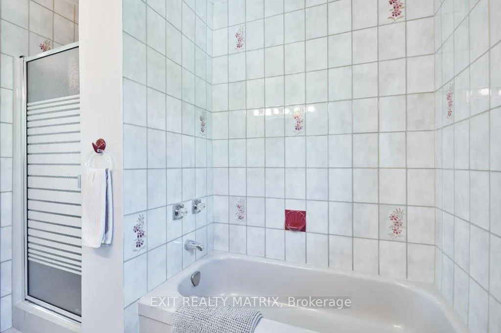 Photo 27 of 1340 Cuthbert Way, Ottawa, Greely — HOMEH