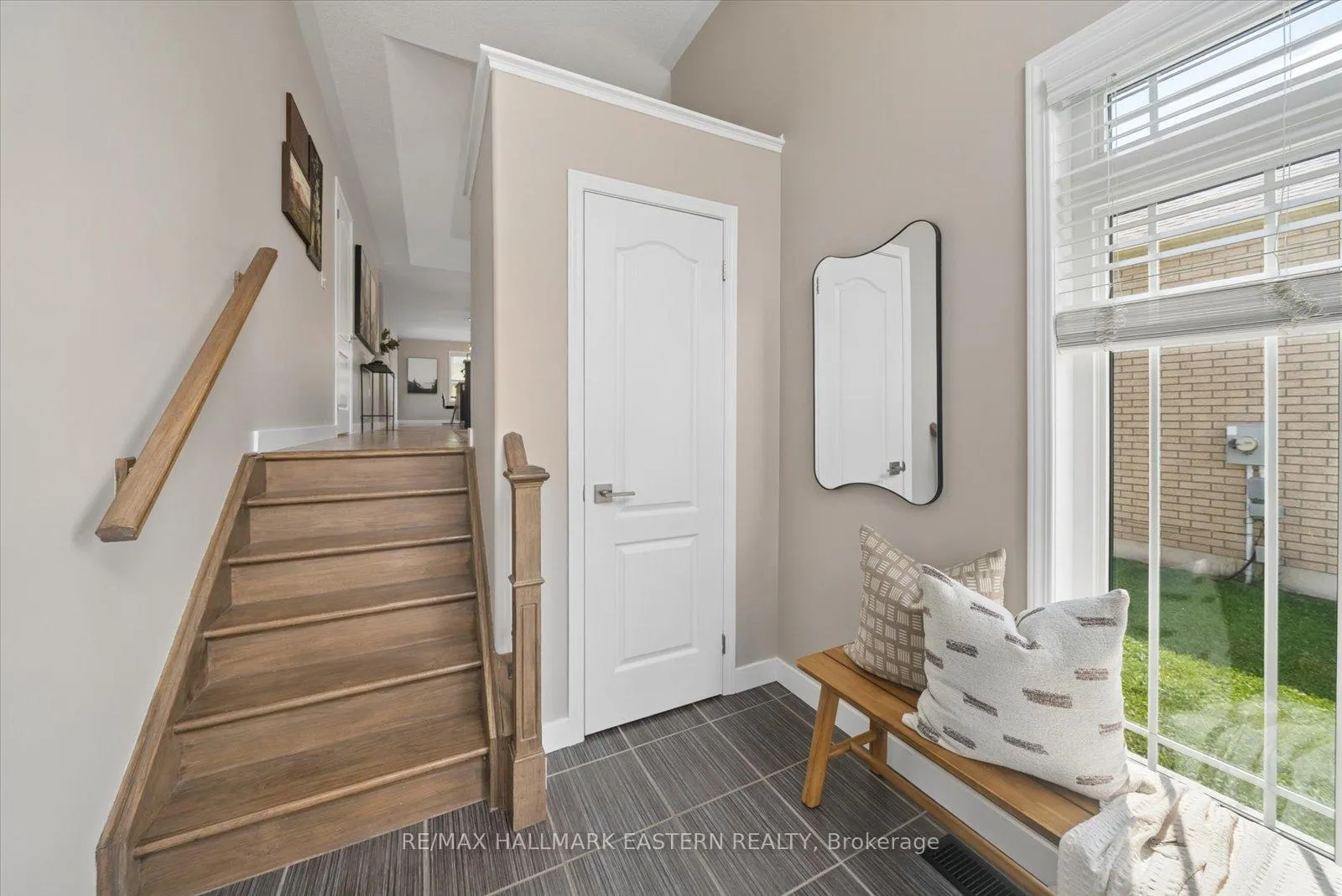 Photo 4 of 2510 Cunningham Boulevard, Peterborough, Ashburnham Ward 4 — HOMEH