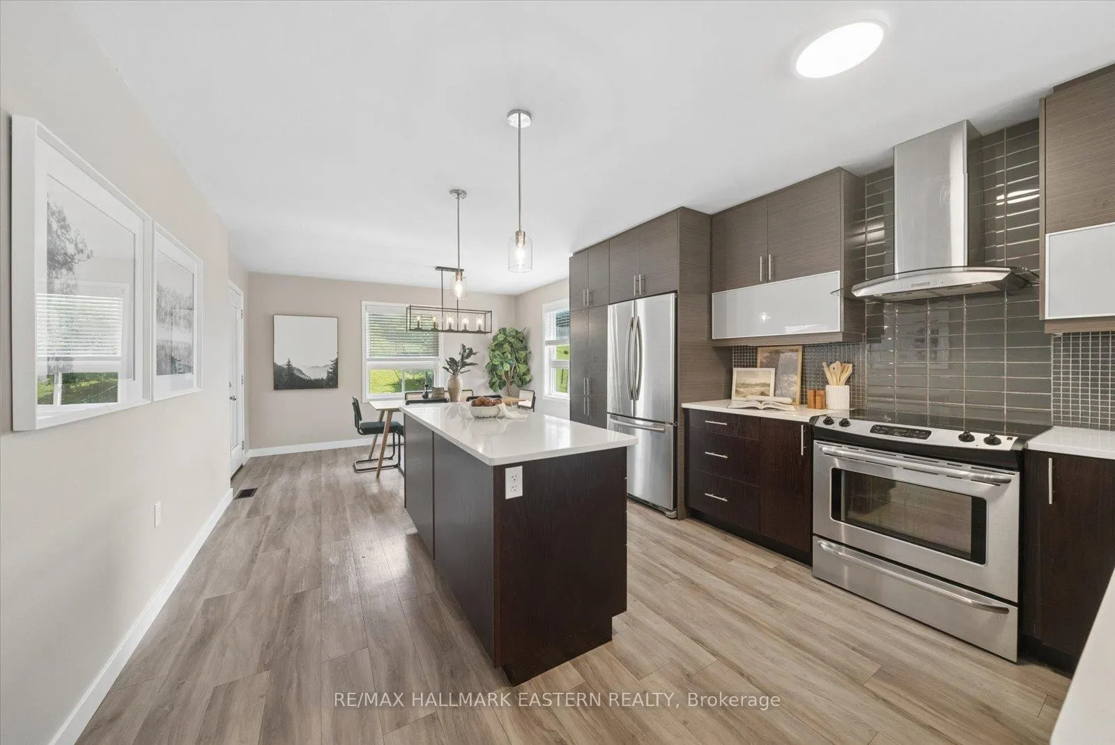 Photo 10 of 2510 Cunningham Boulevard, Peterborough, Ashburnham Ward 4 — HOMEH
