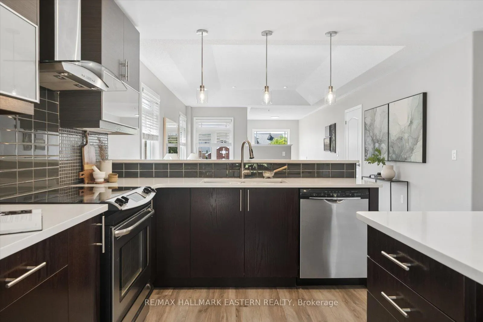 Photo 11 of 2510 Cunningham Boulevard, Peterborough, Ashburnham Ward 4 — HOMEH