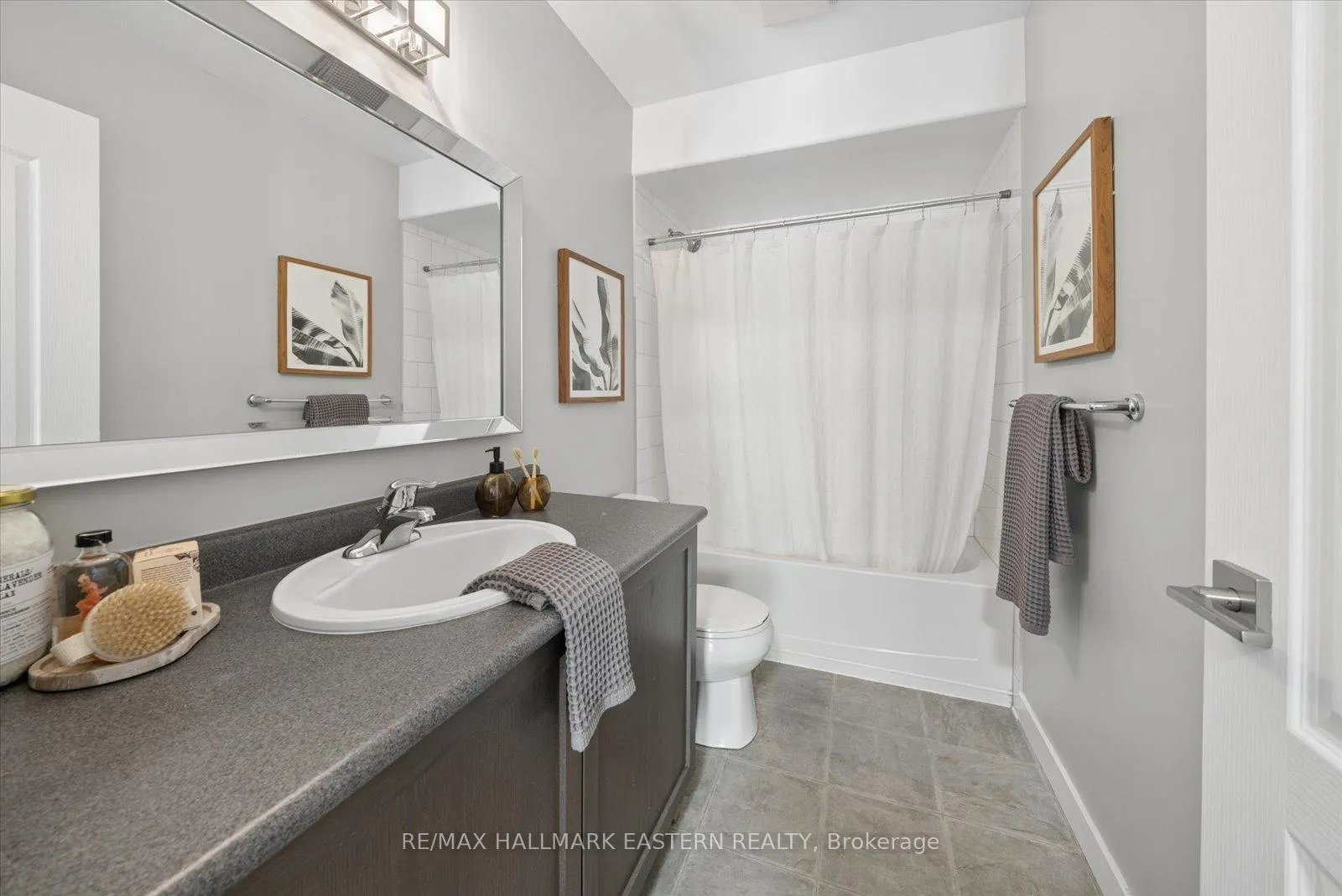 Photo 21 of 2510 Cunningham Boulevard, Peterborough, Ashburnham Ward 4 — HOMEH