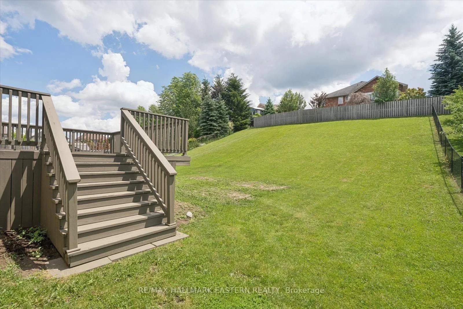 Photo 34 of 2510 Cunningham Boulevard, Peterborough, Ashburnham Ward 4 — HOMEH