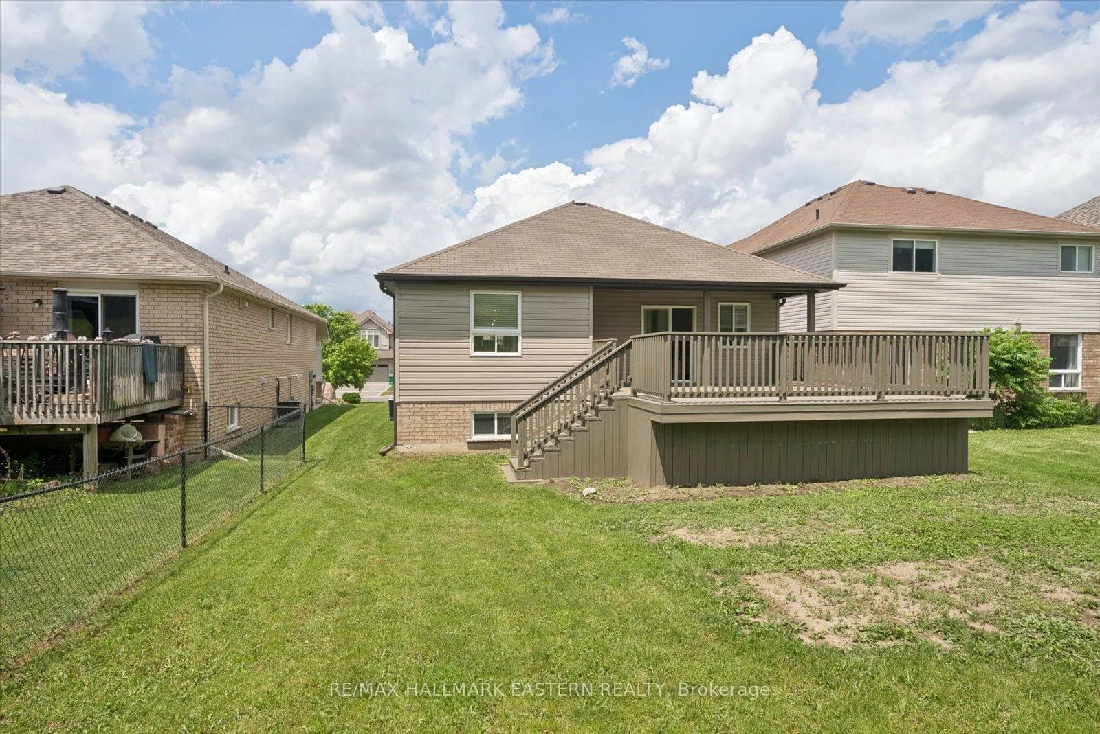 Photo 35 of 2510 Cunningham Boulevard, Peterborough, Ashburnham Ward 4 — HOMEH