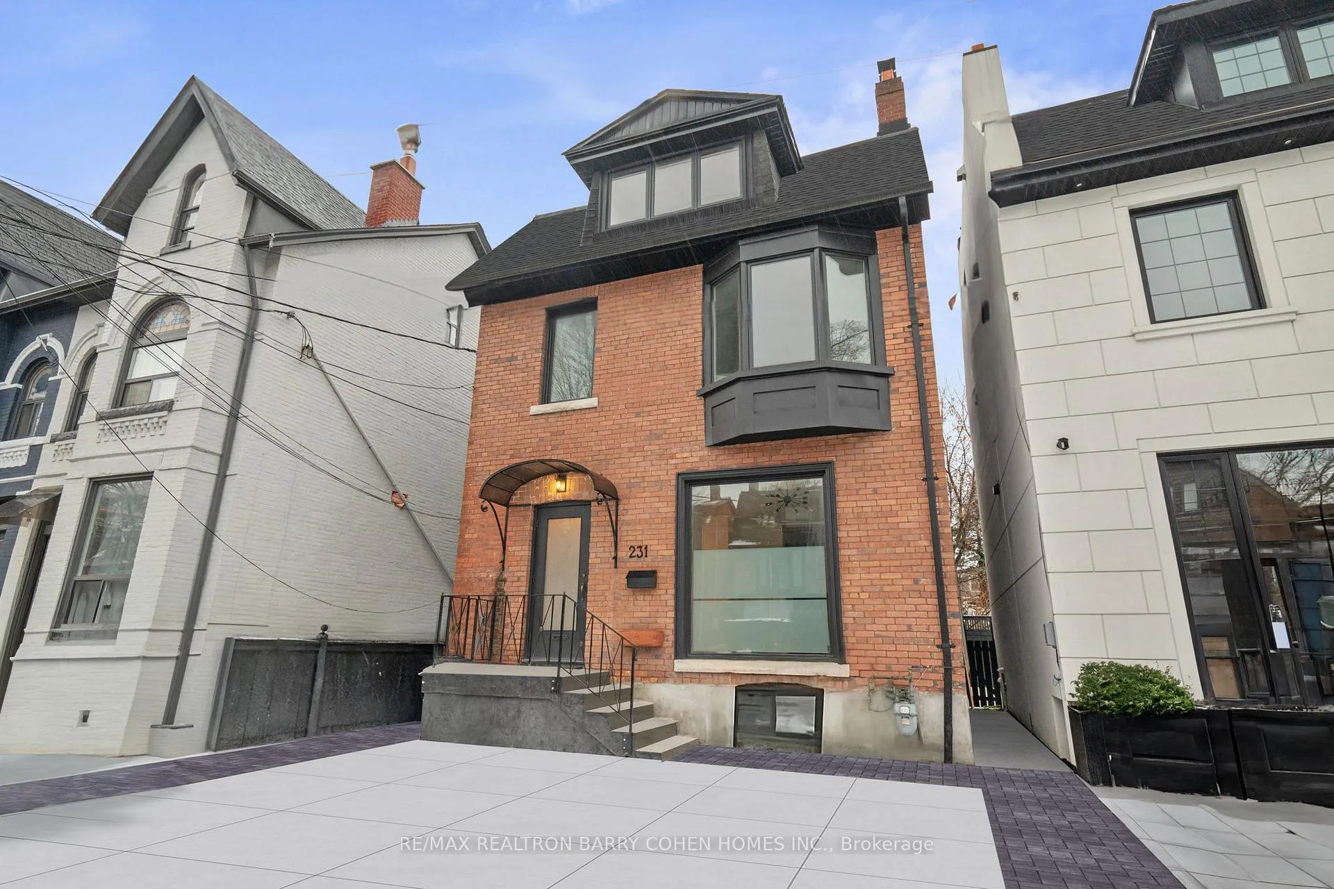 Photo 2 of 231 Macpherson Avenue, Toronto, Casa Loma — HOMEH