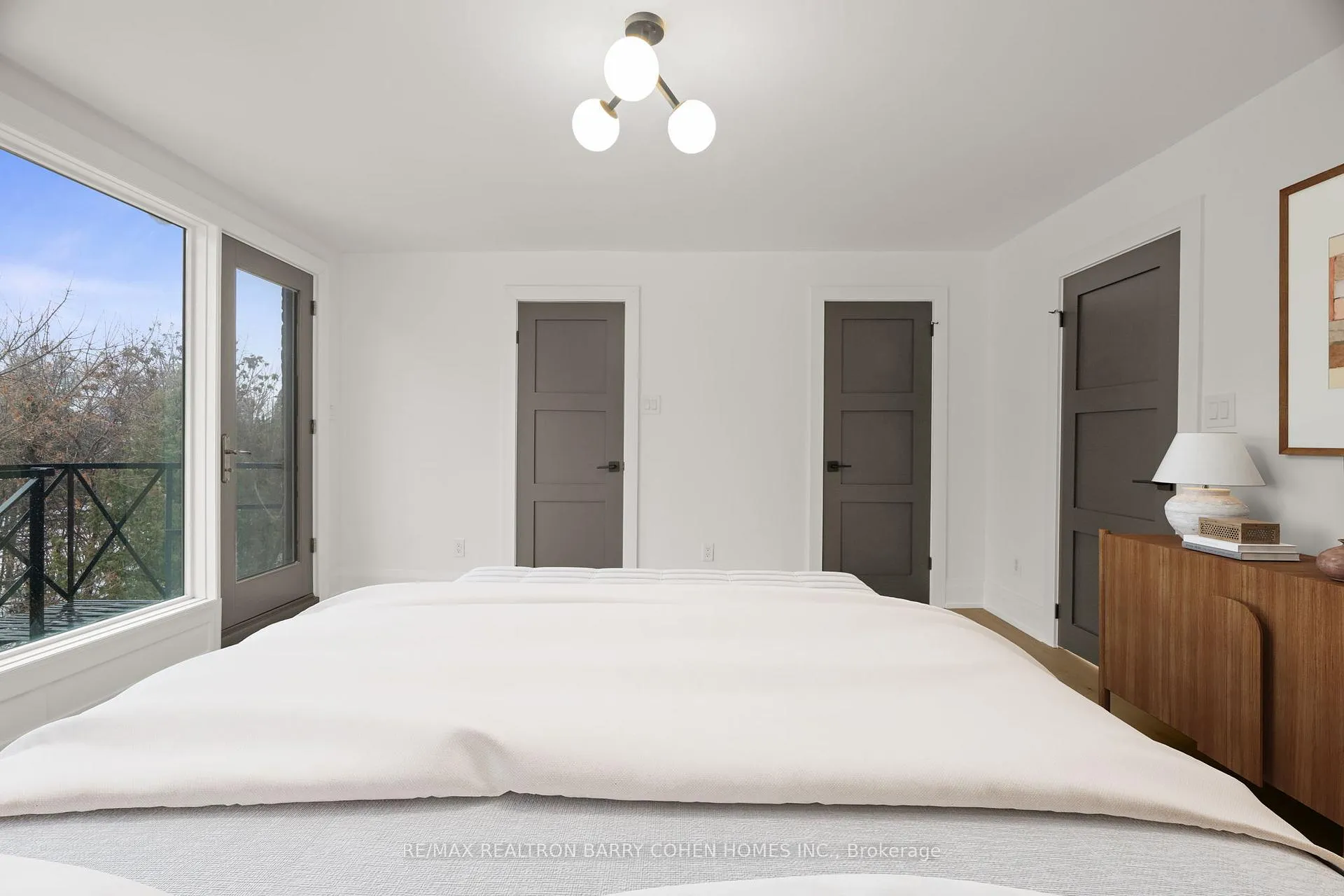 Photo 23 of 231 Macpherson Avenue, Toronto, Casa Loma — HOMEH