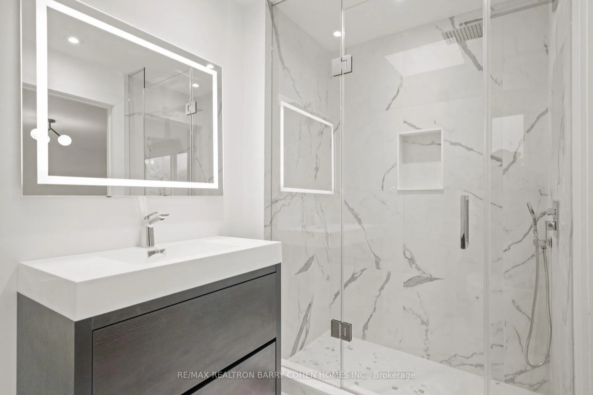Photo 26 of 231 Macpherson Avenue, Toronto, Casa Loma — HOMEH