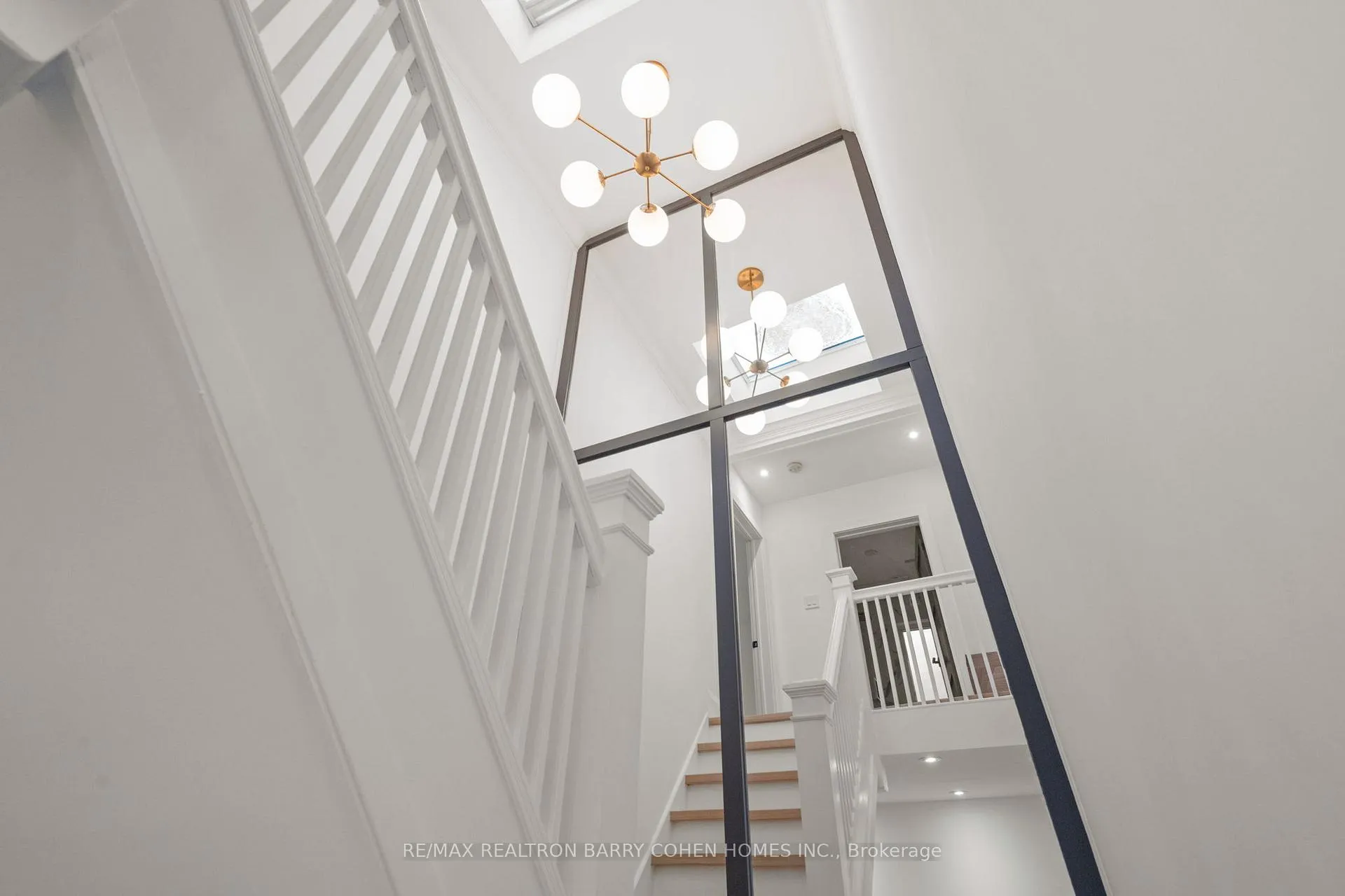 Photo 28 of 231 Macpherson Avenue, Toronto, Casa Loma — HOMEH