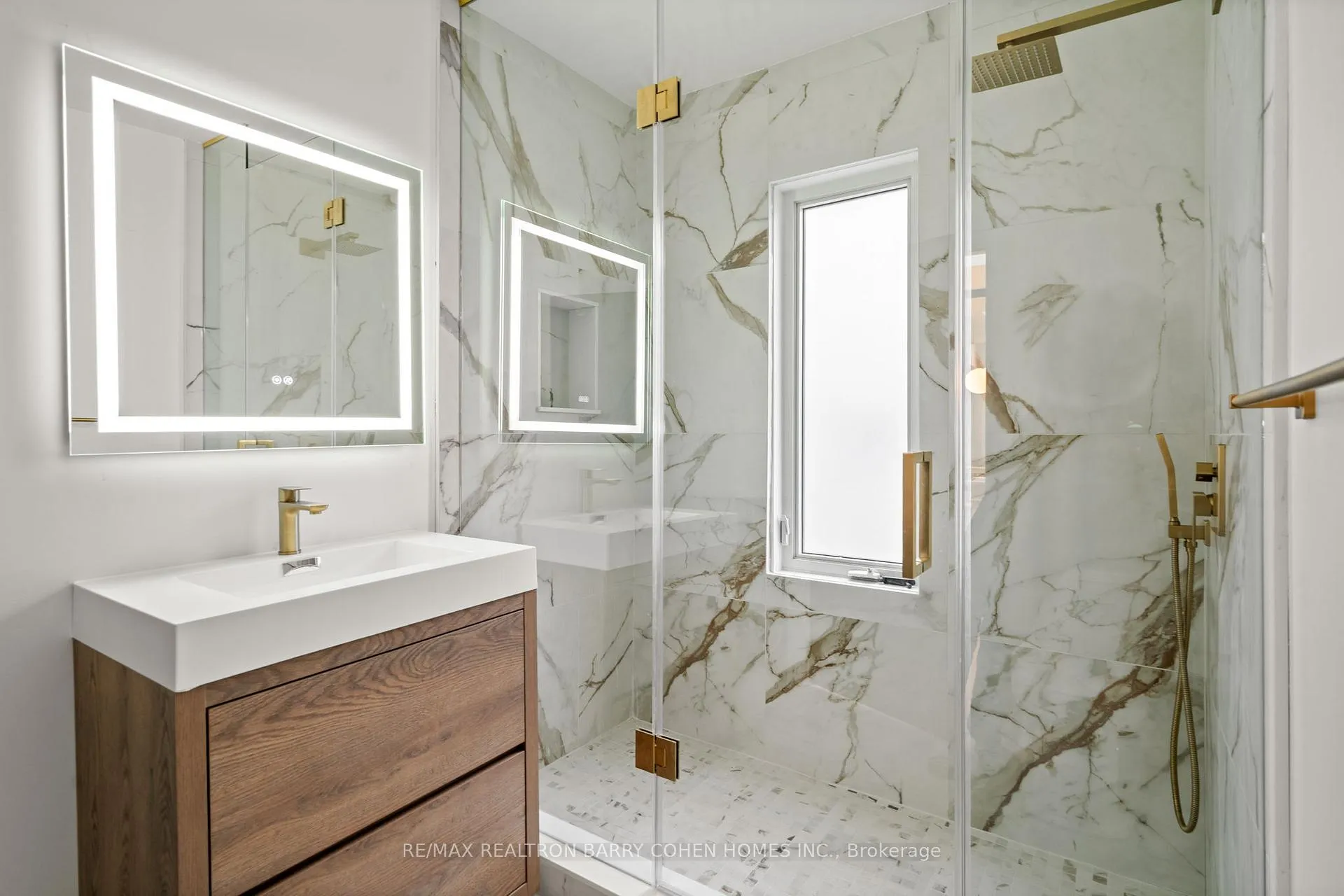 Photo 33 of 231 Macpherson Avenue, Toronto, Casa Loma — HOMEH