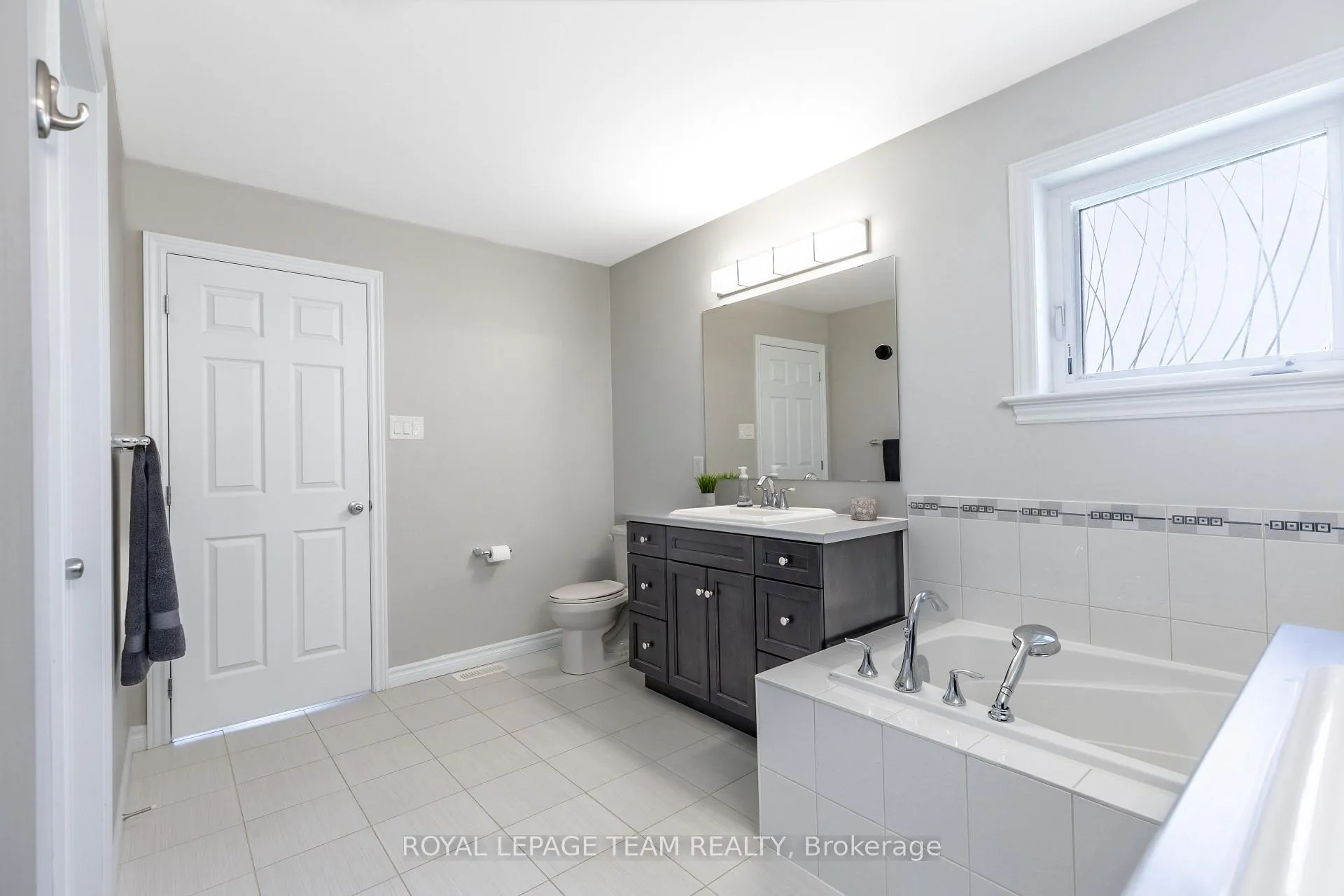 Photo 25 of 512 Breccia Heights, Ottawa, Kanata - Kanata Lakes/Heritage Hills — HOMEH